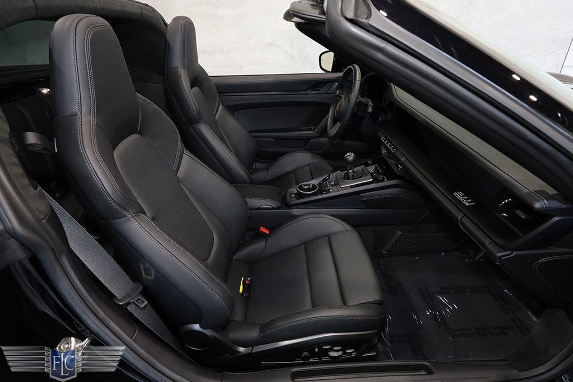 mph015_2046161609_used_2022_porsche_911_targaedition50yearsporschedesign_9689_22634485_16_1024_2edf619d8d