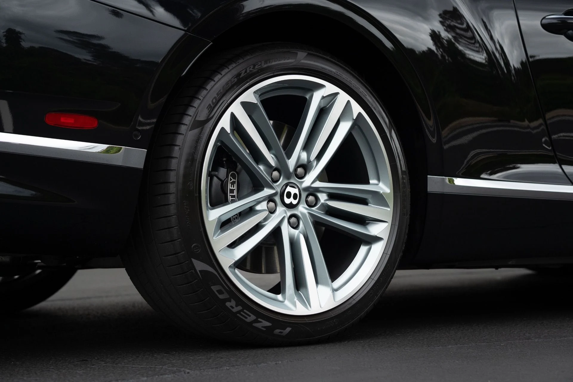 mph015_2048303377_Used_2022_Bentley_Continental_GT_V8_1769101024_857a1800c8