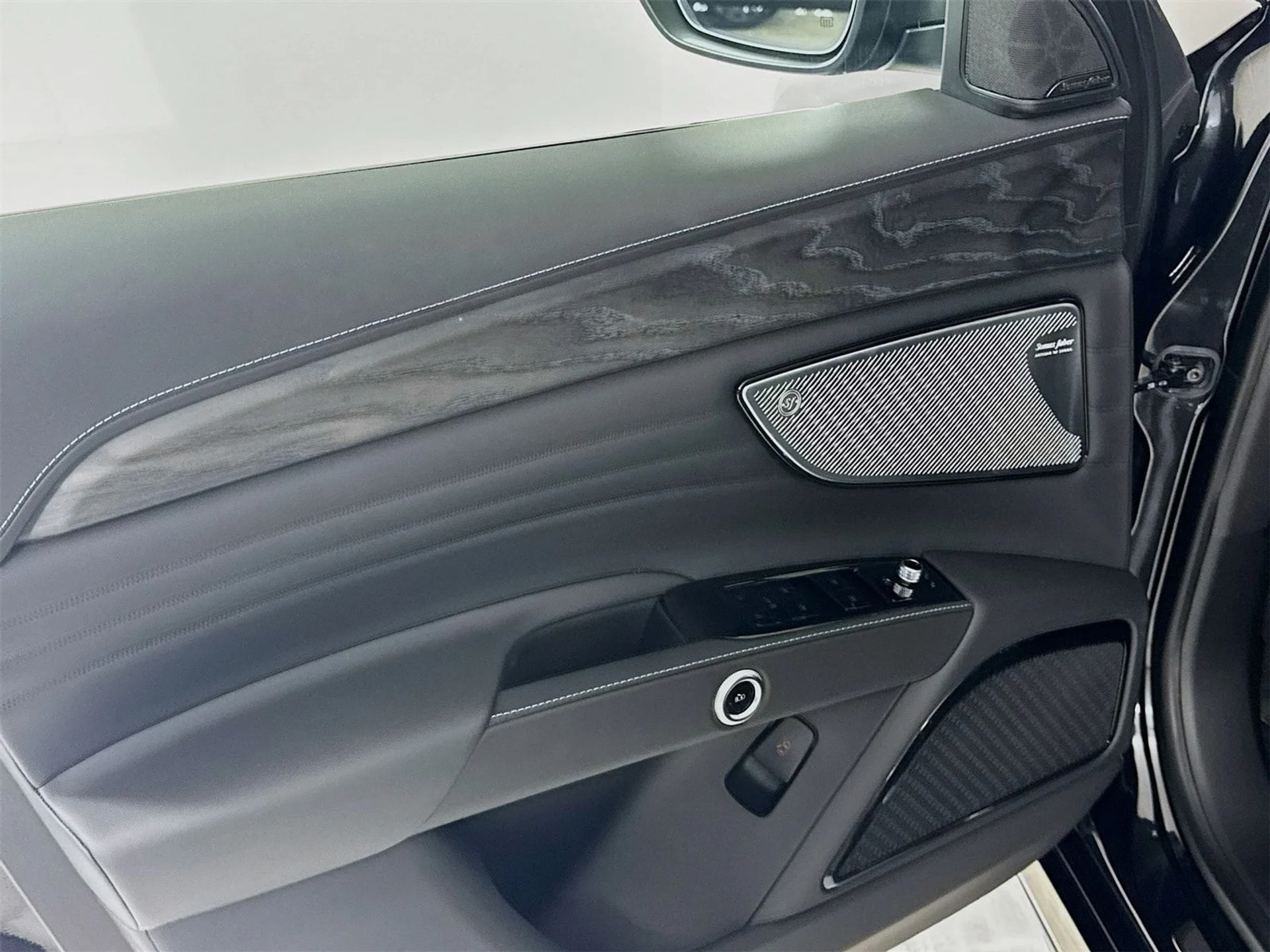 mph015_2066046086_5e0660e7523bd9f031b95b8016739cd7x_d1b730114d