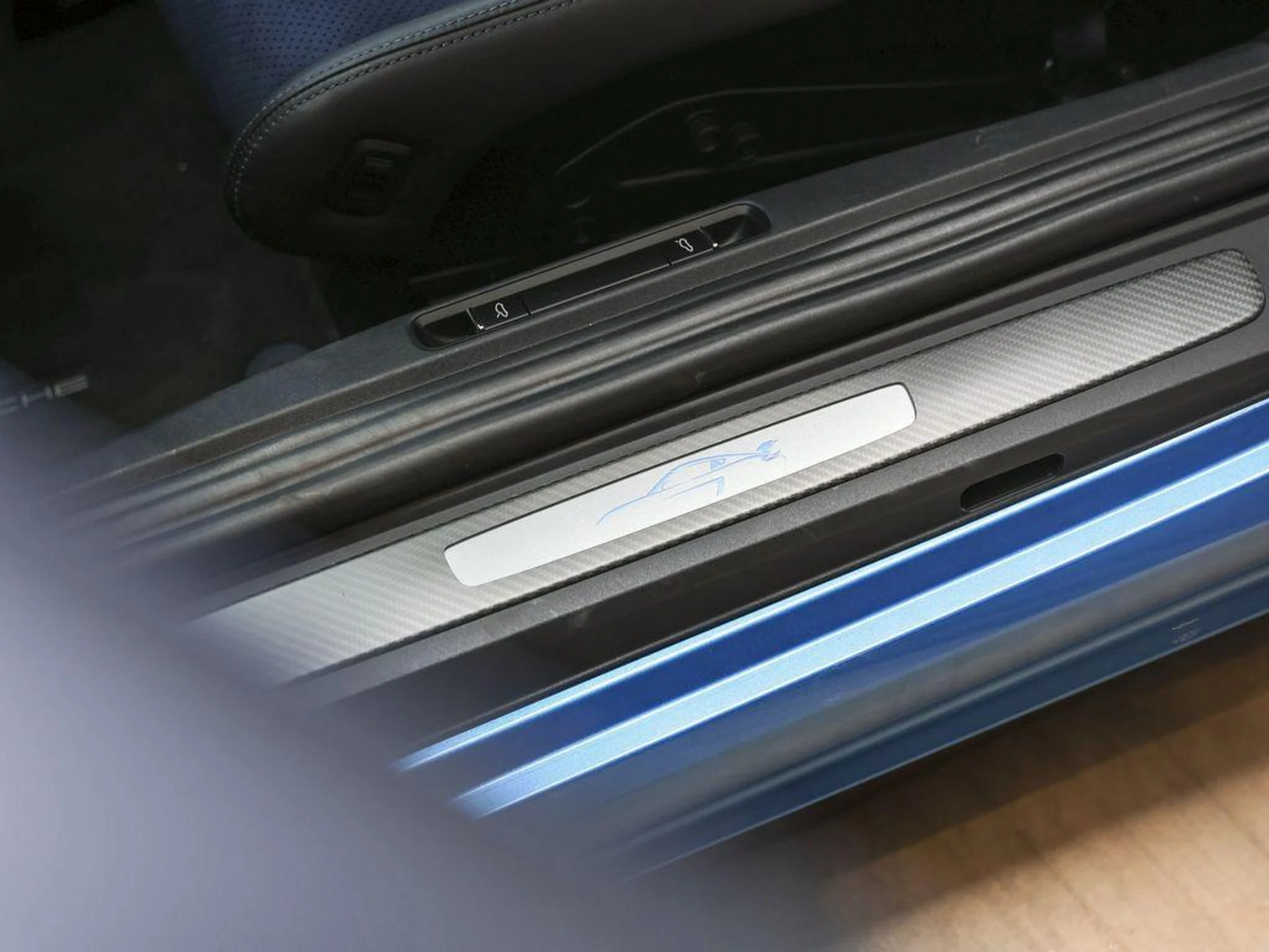 mph015_2066223853_LW_3_RNGH_0uc_Pj_O879_Rm_Fub_NW_9_WHE_038dc6f5d7