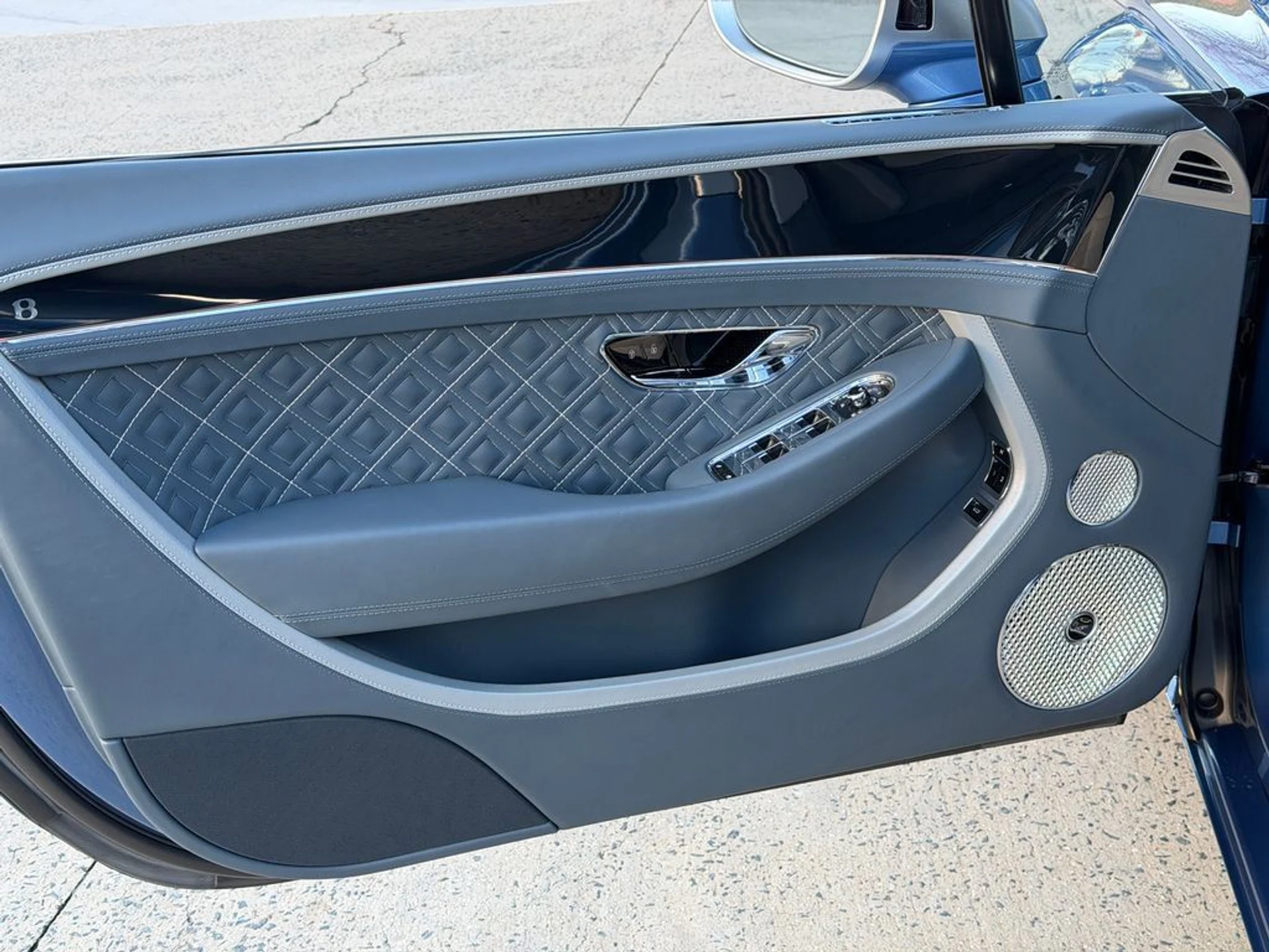 mph015_2067002909_001a9491a9474c63b666a31bff825f5d_090c7ee14b