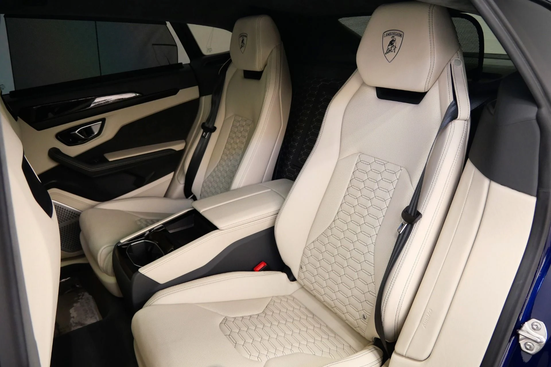 mph015_2069760774_Used_2022_Lamborghini_Urus_23_Inch_Wheels_Two_Tone_Interior_Bang_and_Olufsen_Audio_1775677581_22e23d05c0