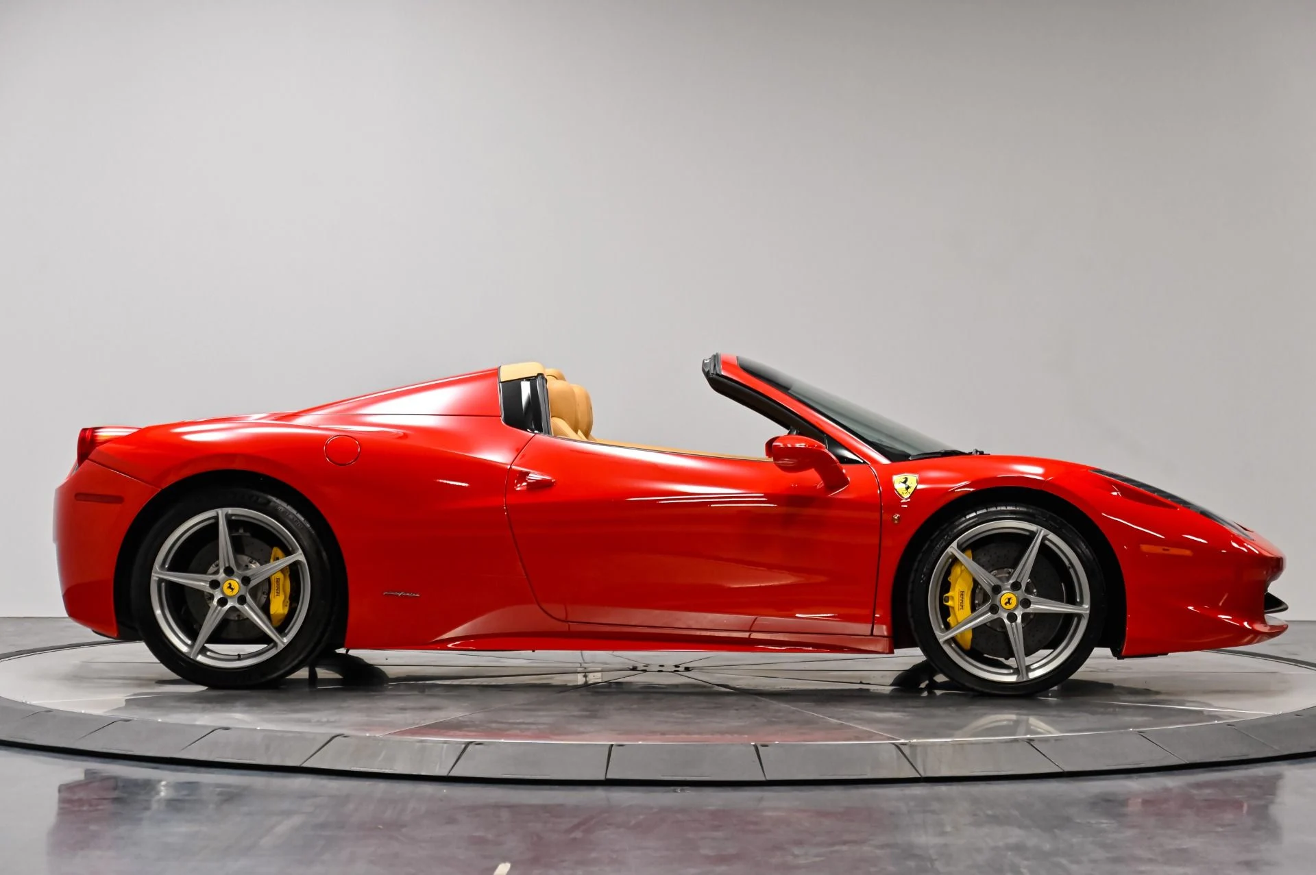 mph015_2072104253_Used_2013_Ferrari_458_Spider_1788114658_ecdfc40a89