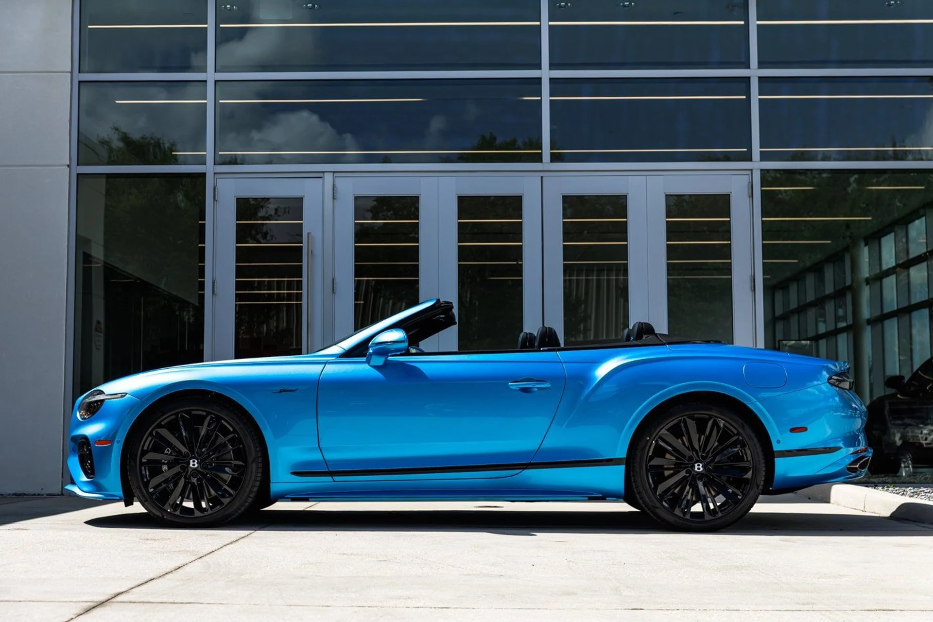 mph015_2072360666_9e19d3476de19f4ef6c66484dc717818x_aa352492d4