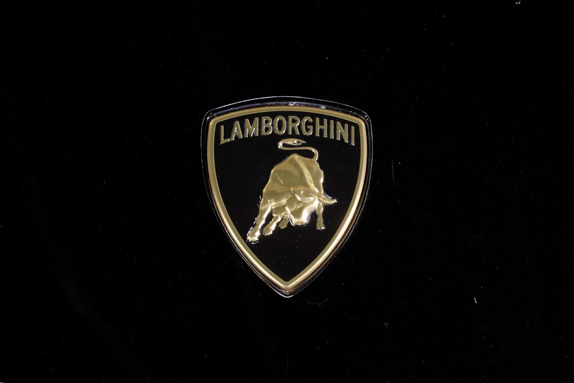 mph015_2074275396_Used_2023_Lamborghini_Urus_Performante_1773400197_765e2987c4