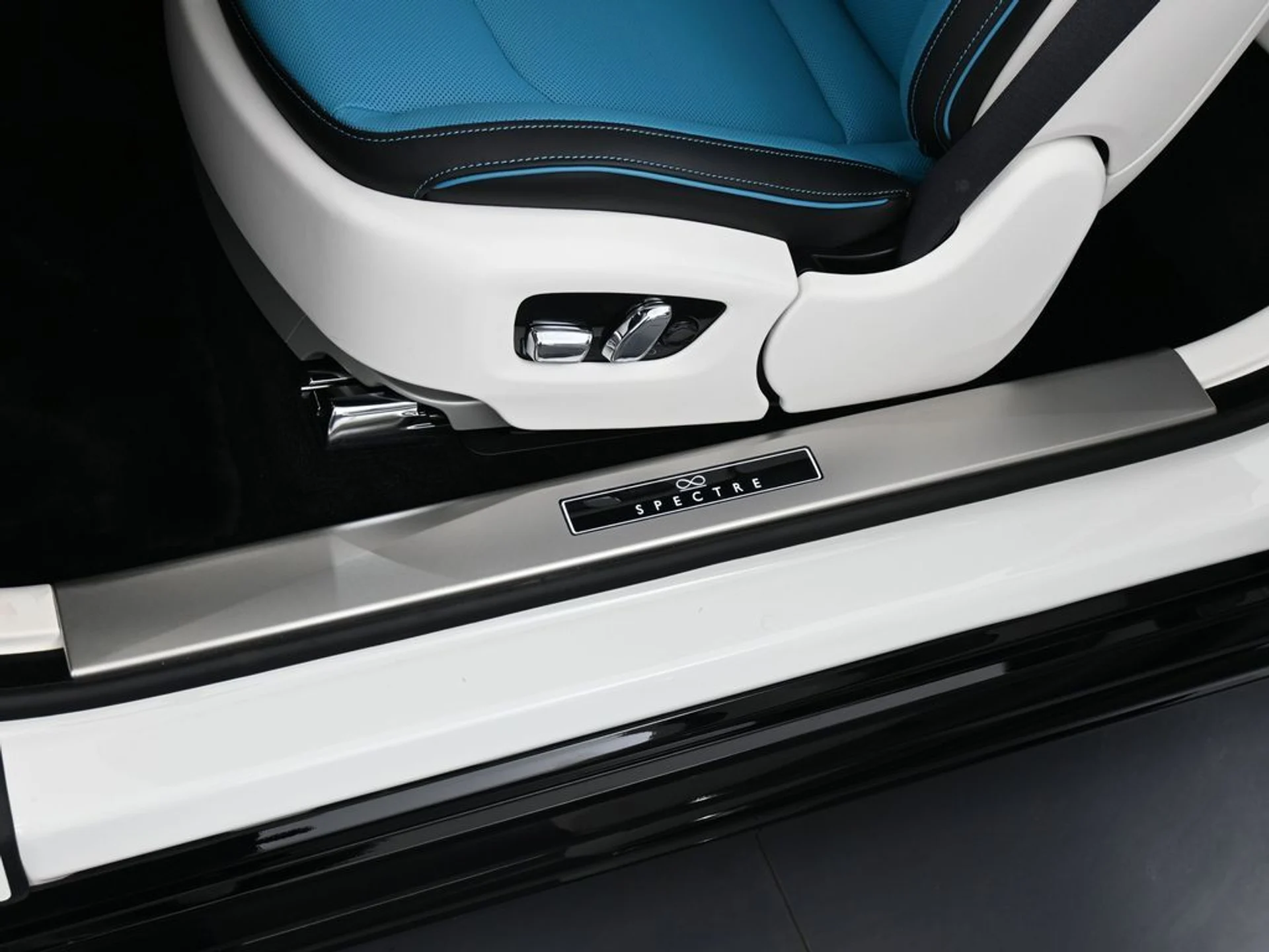 mph015_2080822641_bbd6996b_e8a0_4525_88aa_e345a805828c_aee58053bf