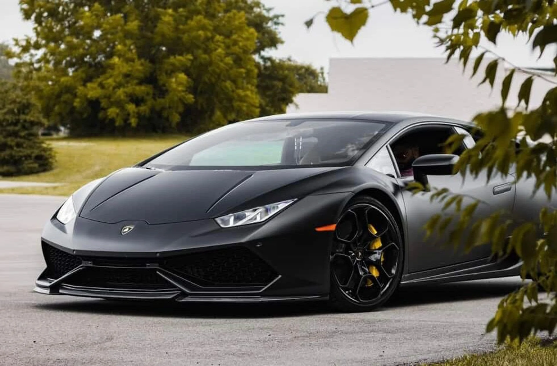 mph015_2081467116_Used_2015_Lamborghini_Huracan_LP_610_4_1770680879_cf592732cf