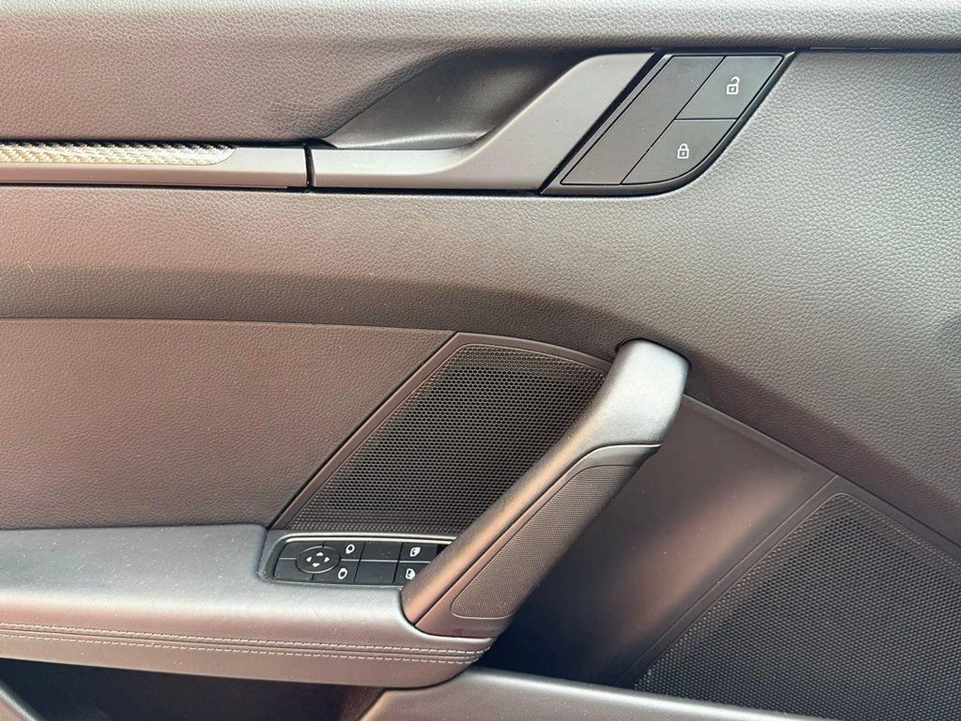 mph015_2090485431_WBPY_Oh_Sb2v_Qq_Iux_Wbo8ct4b_Rn_M_6ddd160d0d