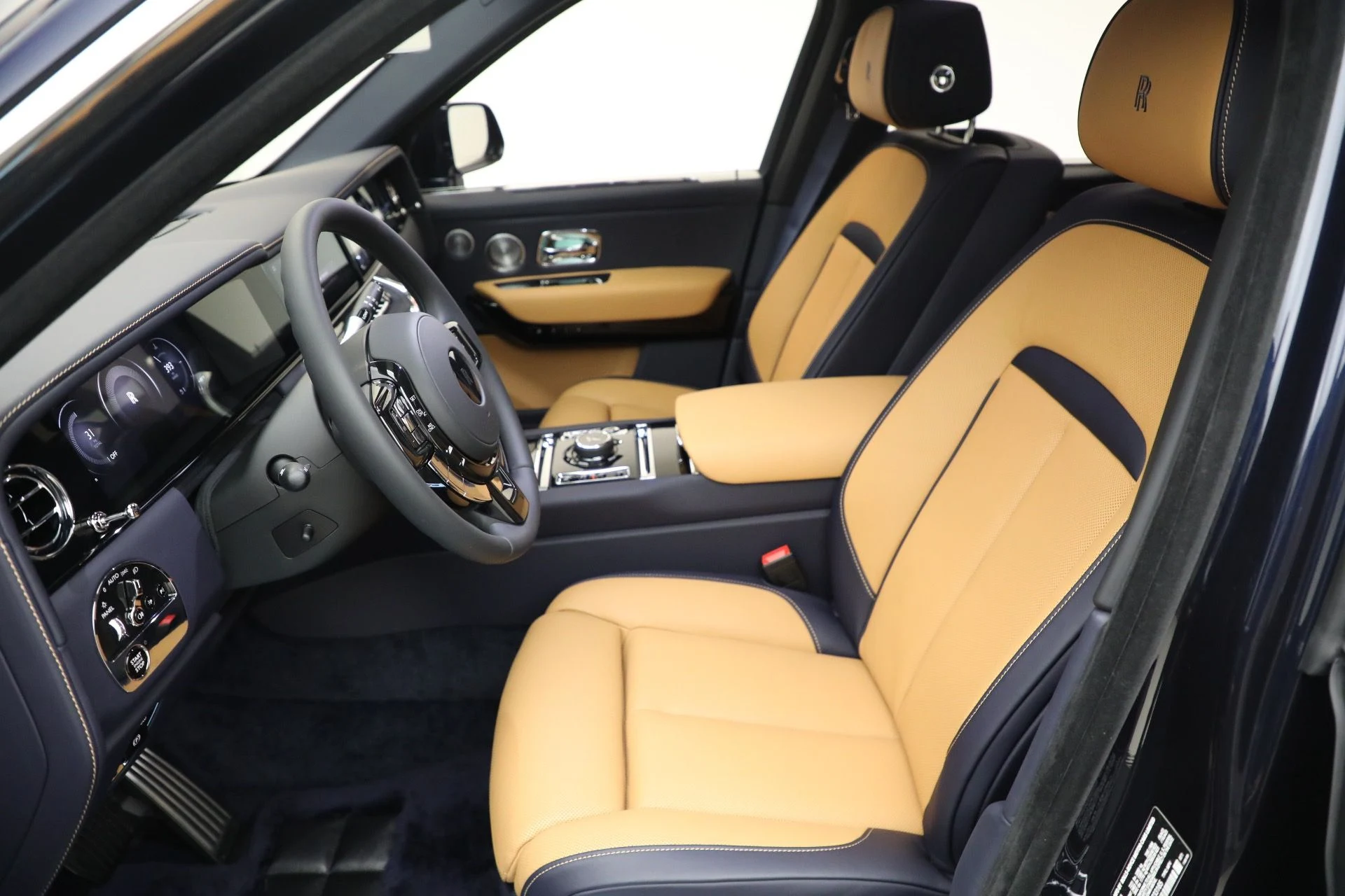 mph015_209064828_New_2026_Rolls_Royce_Cullinan_7938bcfbff