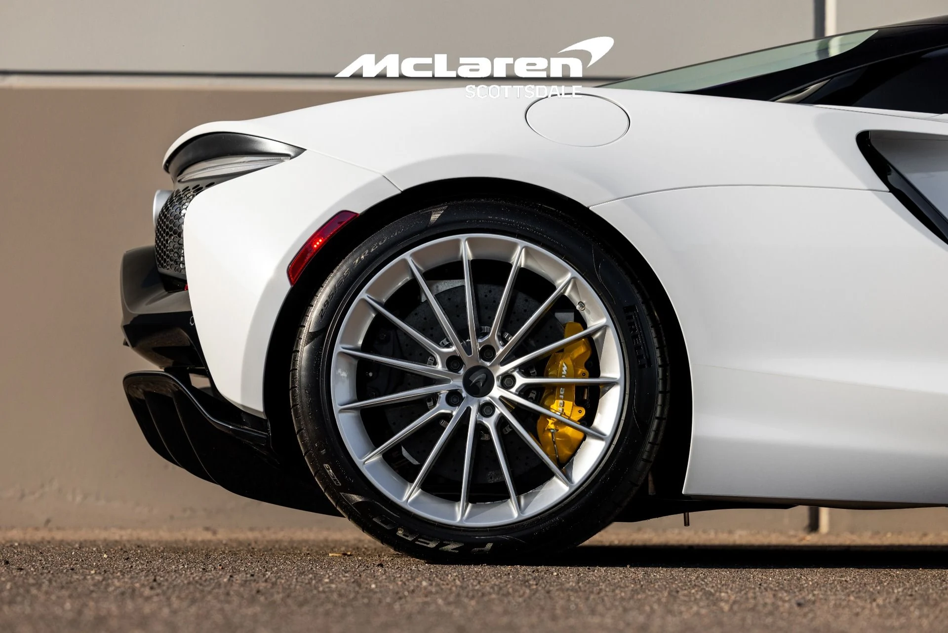 mph015_2097880961_Used_2025_MCLAREN_ARTURA_1728156341_1bf4082c3d