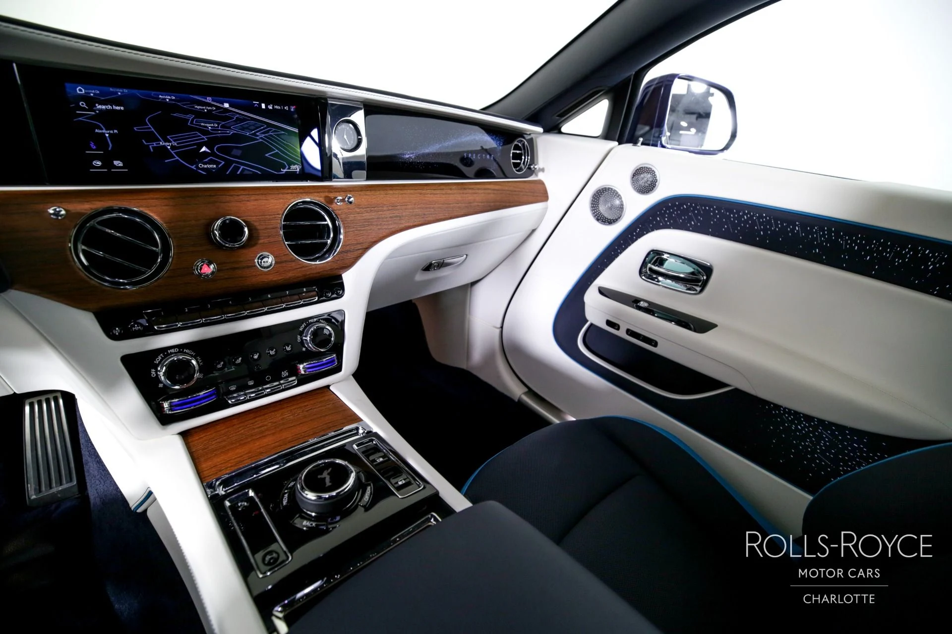 mph015_2107478465_Used_2024_Rolls_Royce_Spectre_1738087182_2a75654d31