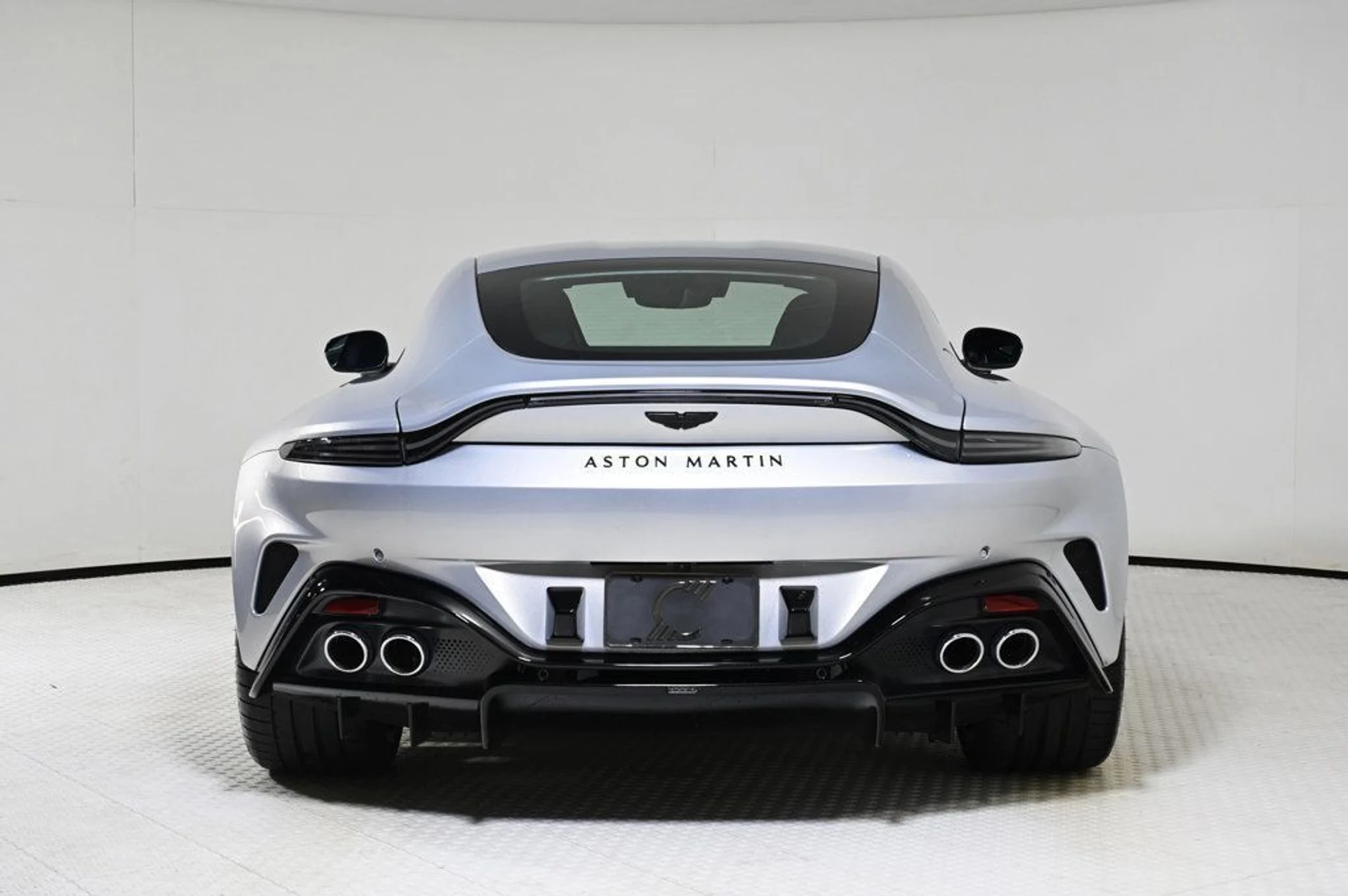 mph015_2113420791_new_2026_aston_martin_vantage_11350_22933647_15_1024_30a32a8798