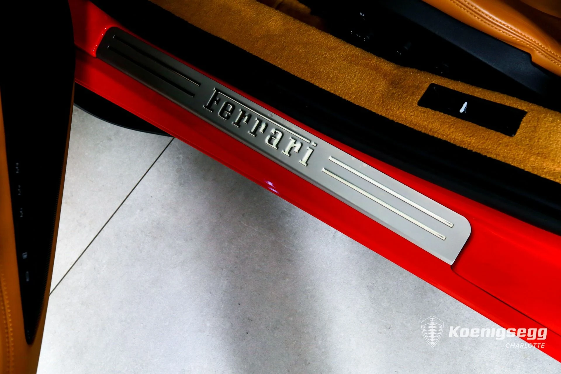 mph015_2115034566_Used_2020_Ferrari_F8_Tributo_1782494994_83fb0a30f2