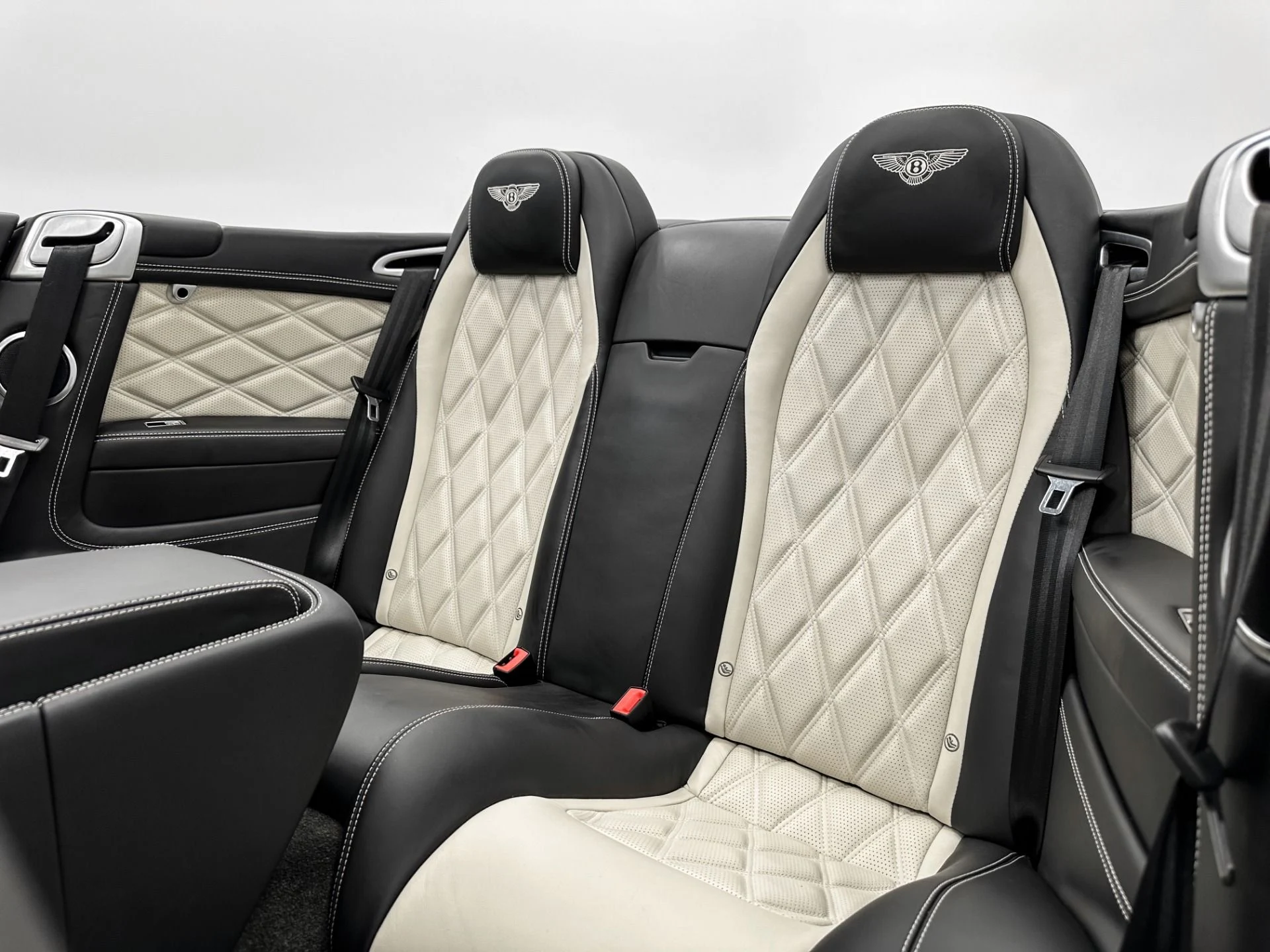 mph015_2124667525_Used_2014_Bentley_Continental_GTC_V8_Mulliner_Driving_Specification_Sports_Exhaust_Ventilated_Seats_1772218619_1e9a2ad9cb