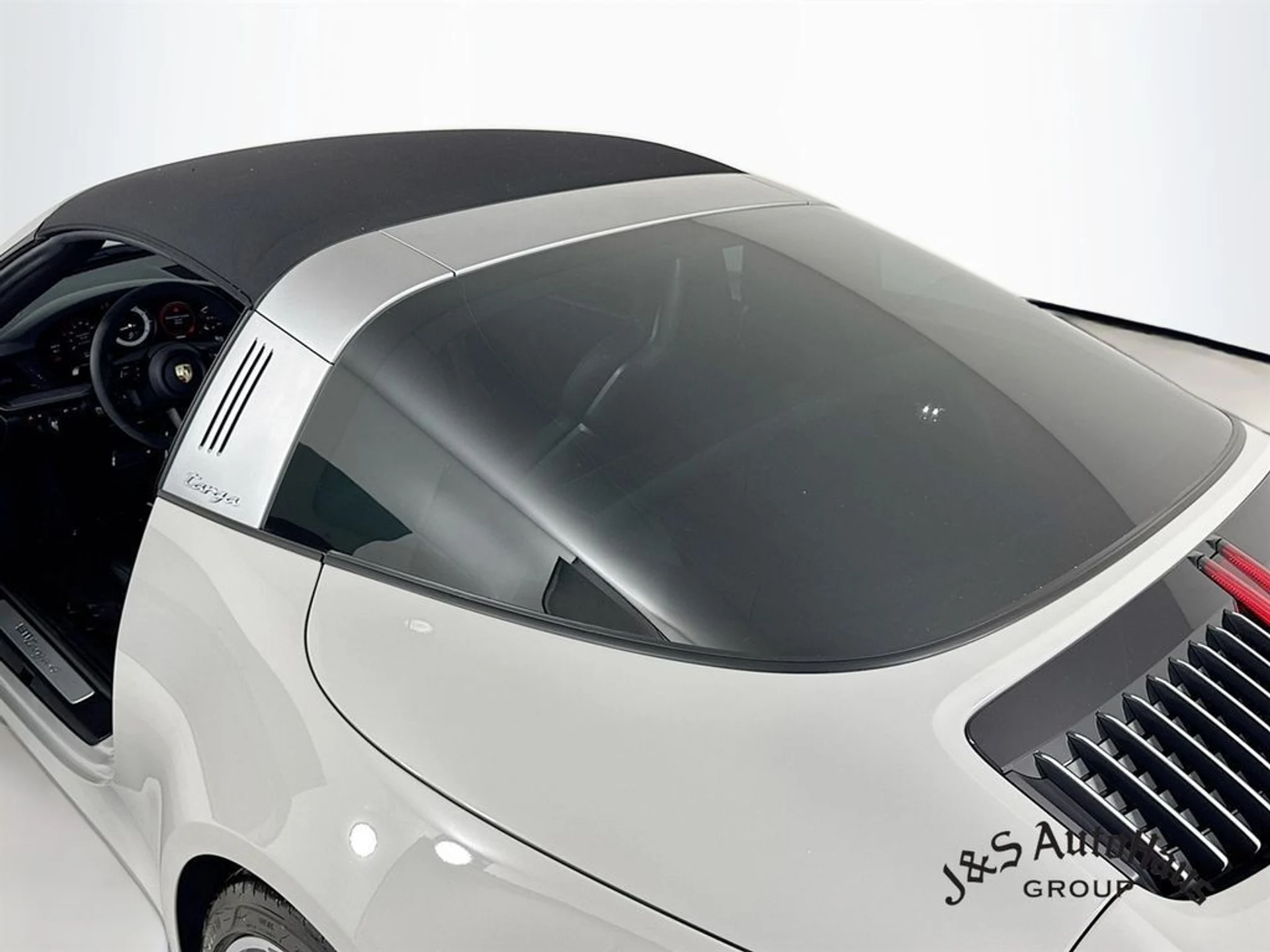 mph015_212603086_7z4vd30xvxziglh12rk8xhzzmb5y_0637dcdf1a