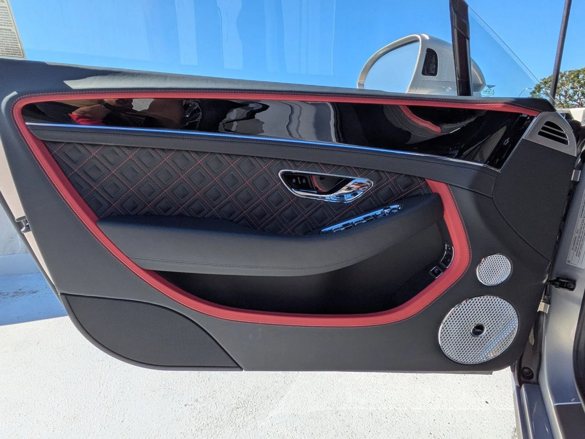 mph015_2129405680_09459ee882991acd3ceecb69ab7e6774x_342400bd36