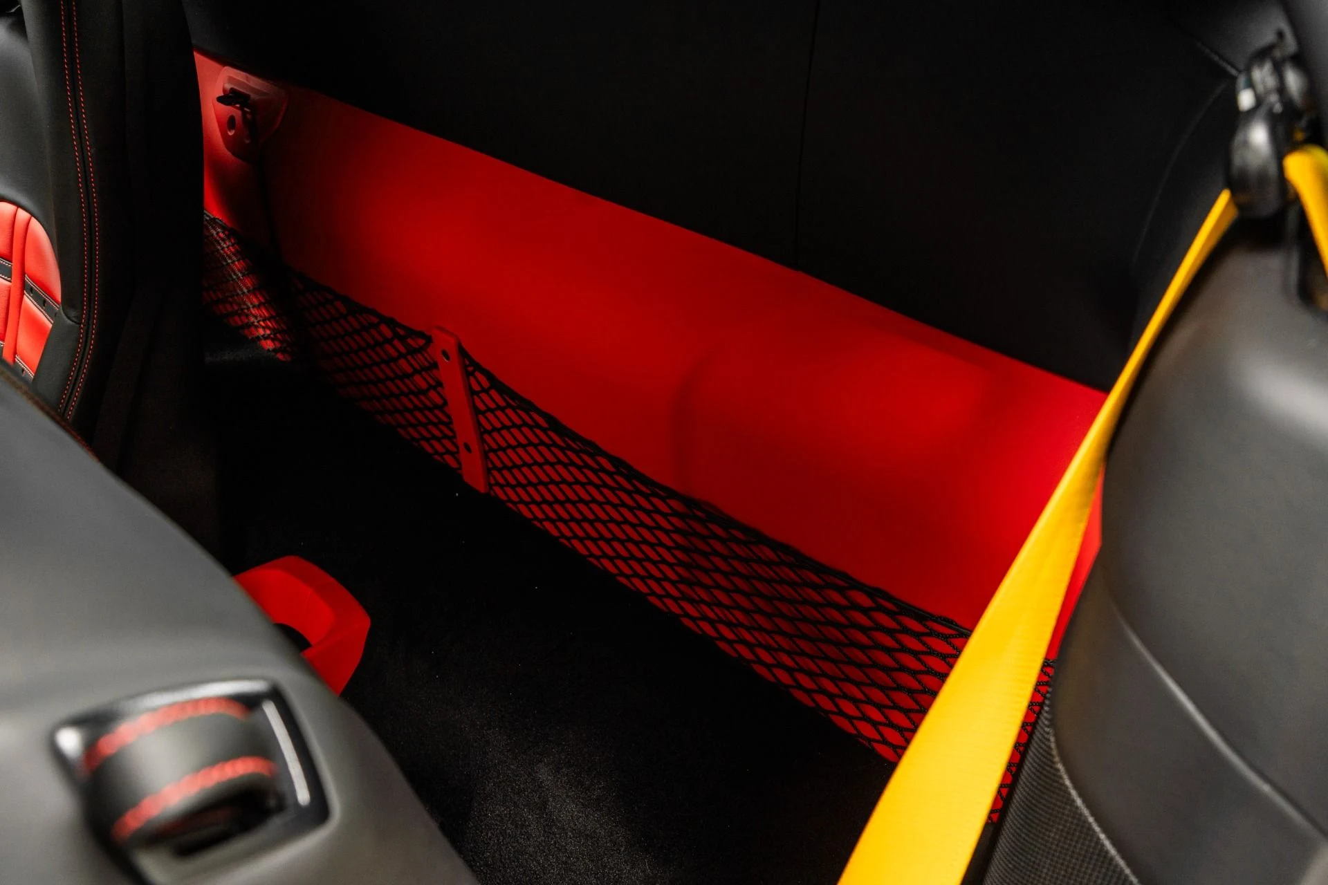 mph015_213286178_Used_2018_Ferrari_488_GTB_1760465910_2064f1eaed
