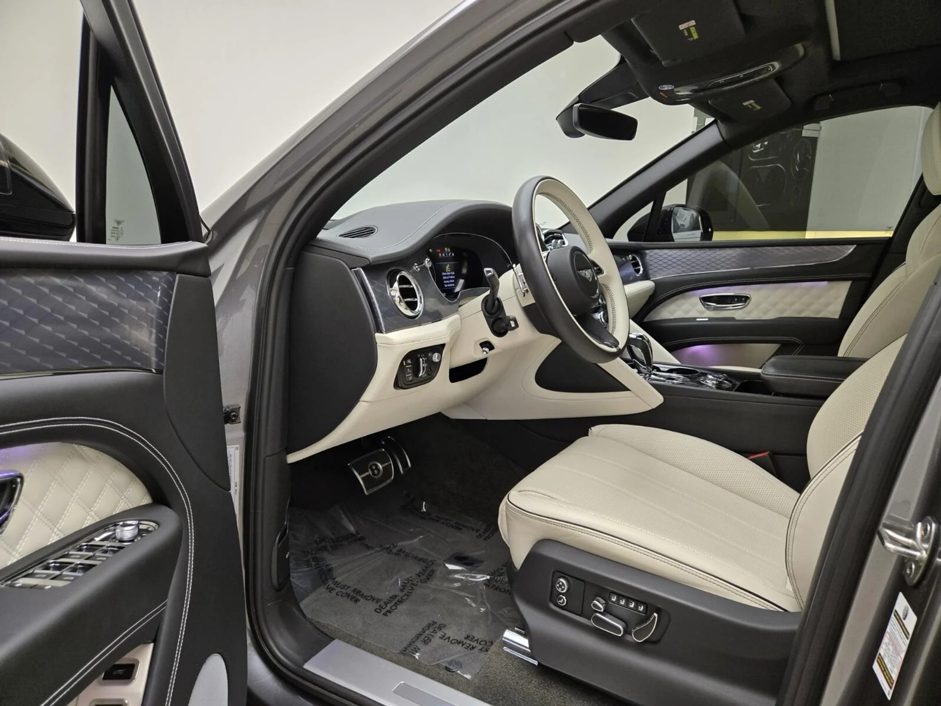 mph015_2134979569_Used_2022_Bentley_Bentayga_S_1755157198_c9ae7625b2