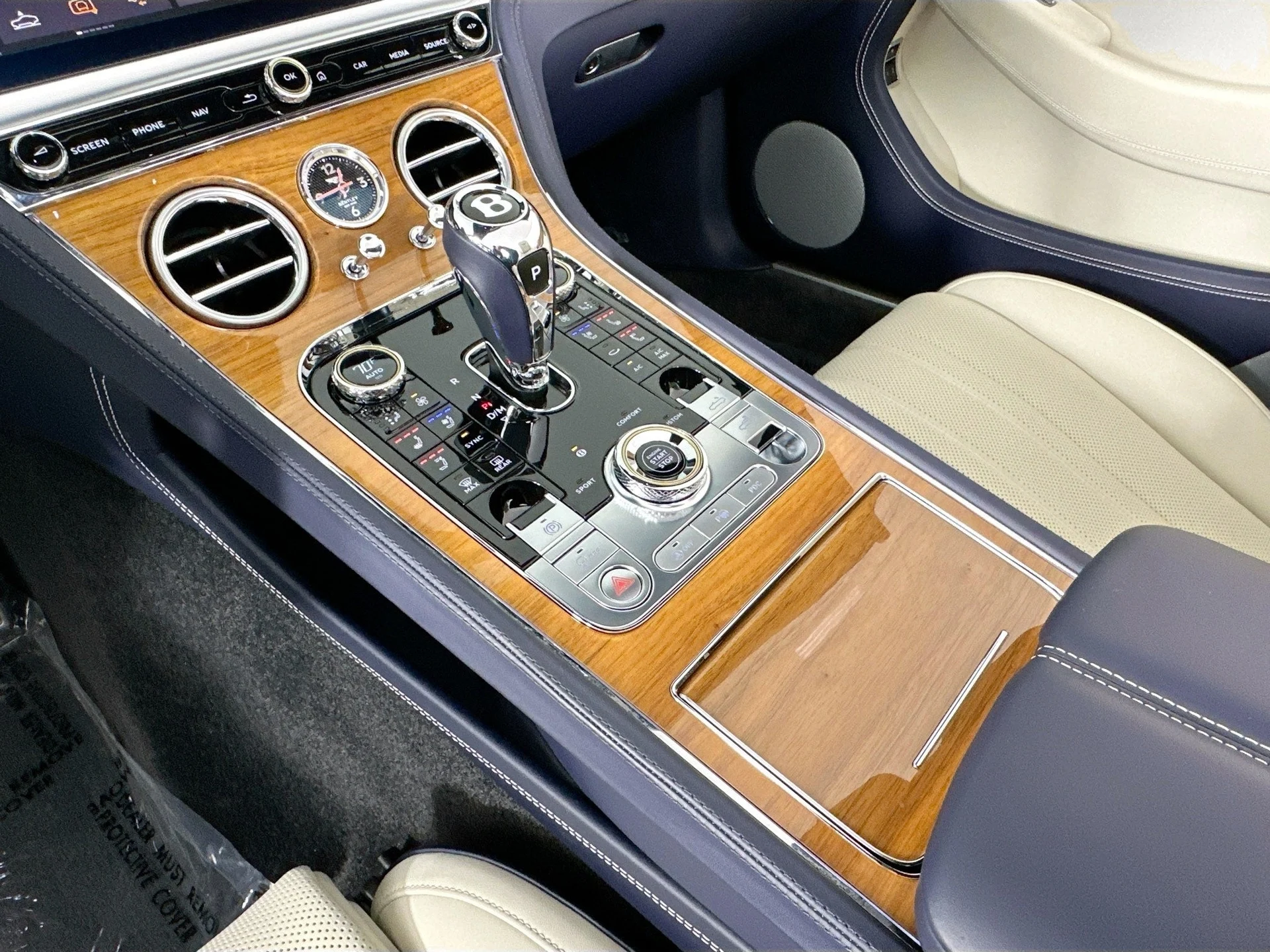 mph015_2136705322_16_ddb35fefb3