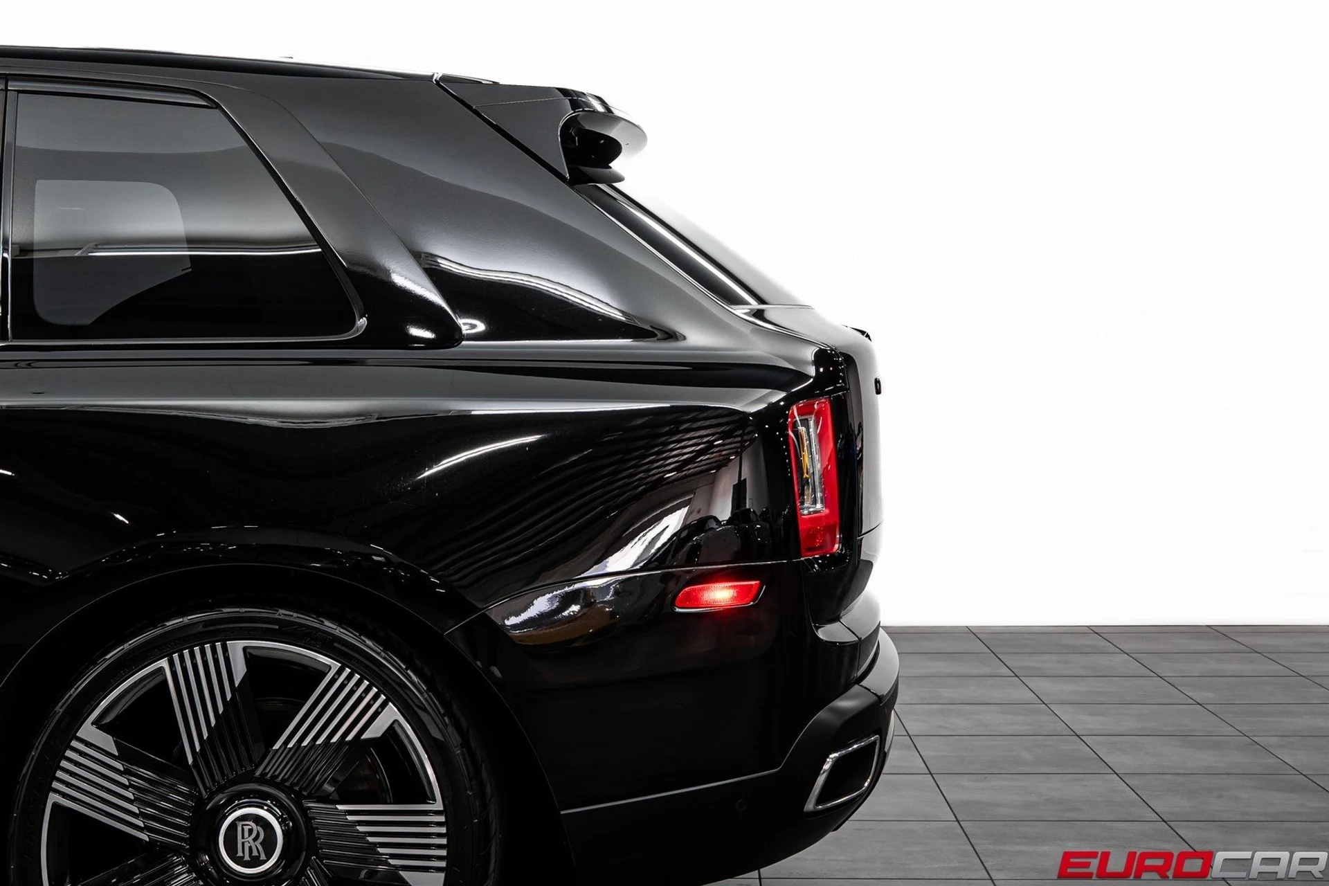 mph015_2144905187_image_16_67043beb2c