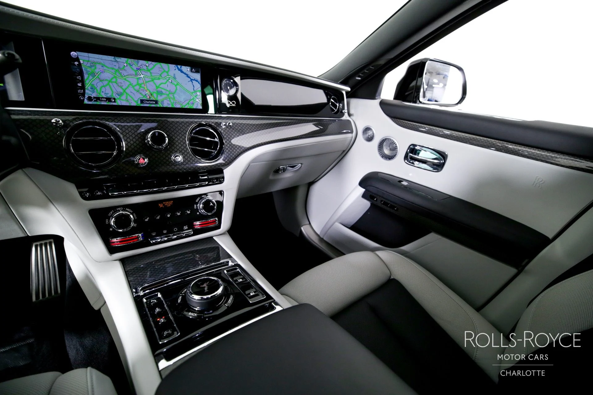 mph015_2149128805_Used_2022_Rolls_Royce_Black_Badge_Ghost_1713469373_5673b66d9f