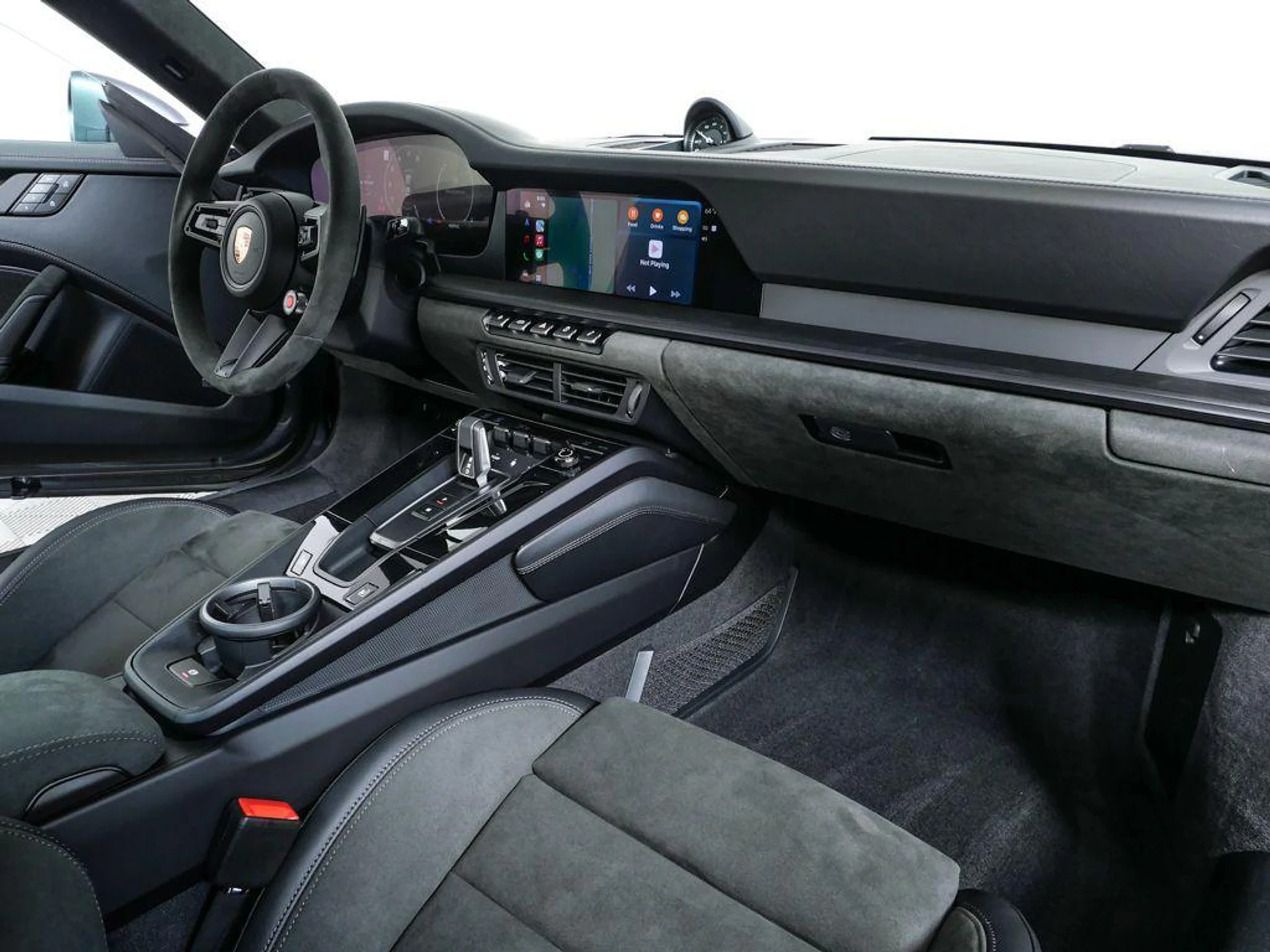 mph015_214936747_Lo_N9v_W_Sx_T_Hfnfs93m6ycr_Zt6_Ico_efa3f2343b