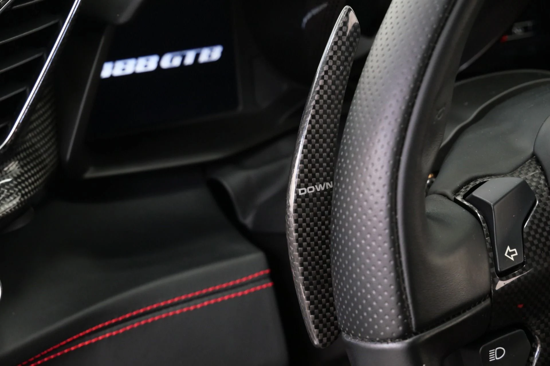 mph015_2150069871_Used_2018_Ferrari_488_GTB_1755879022_003e995904