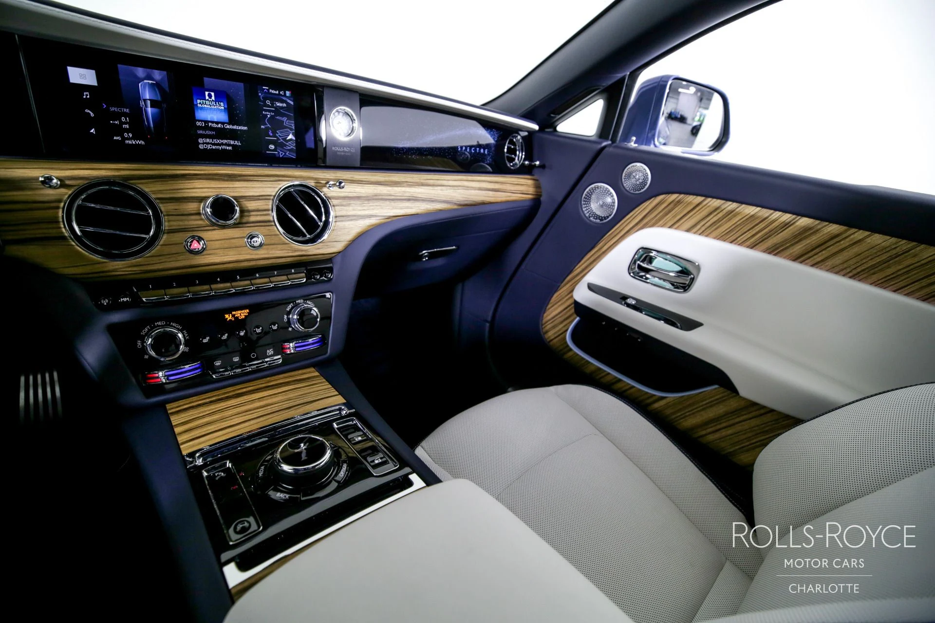mph015_2151873193_Used_2024_Rolls_Royce_Spectre_1714171108_49c74452e1