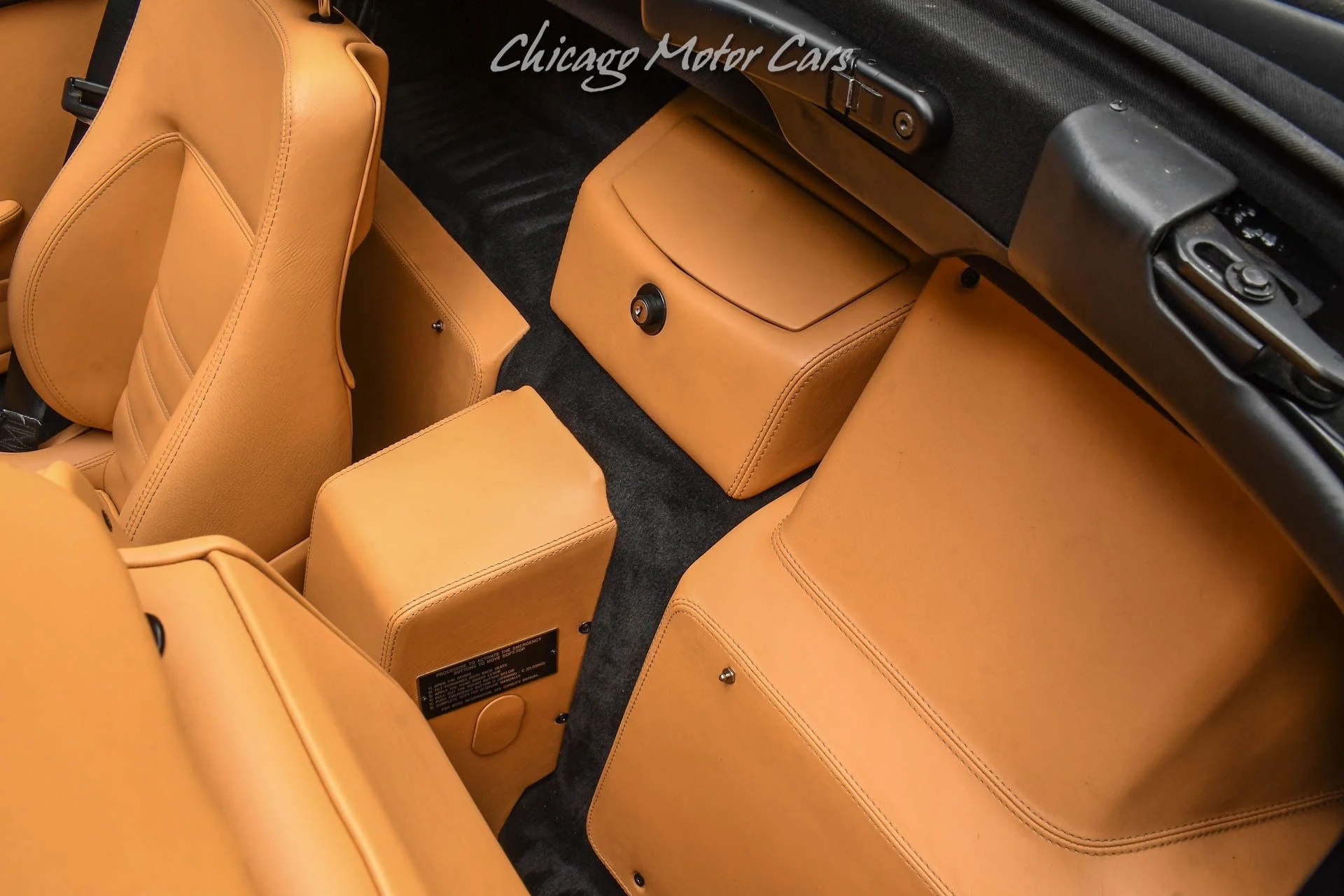 mph015_2155318496_12986_p16_l_5c33532047