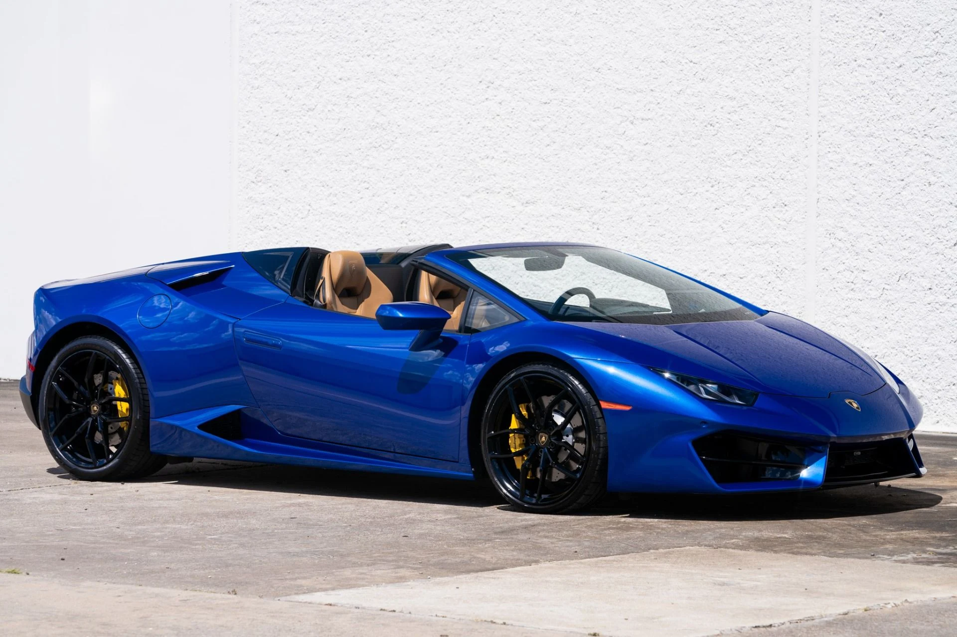 mph015_215665121_Used_2018_Lamborghini_Huracan_LP_580_2_Spyder_1753307982_1acd2fc274