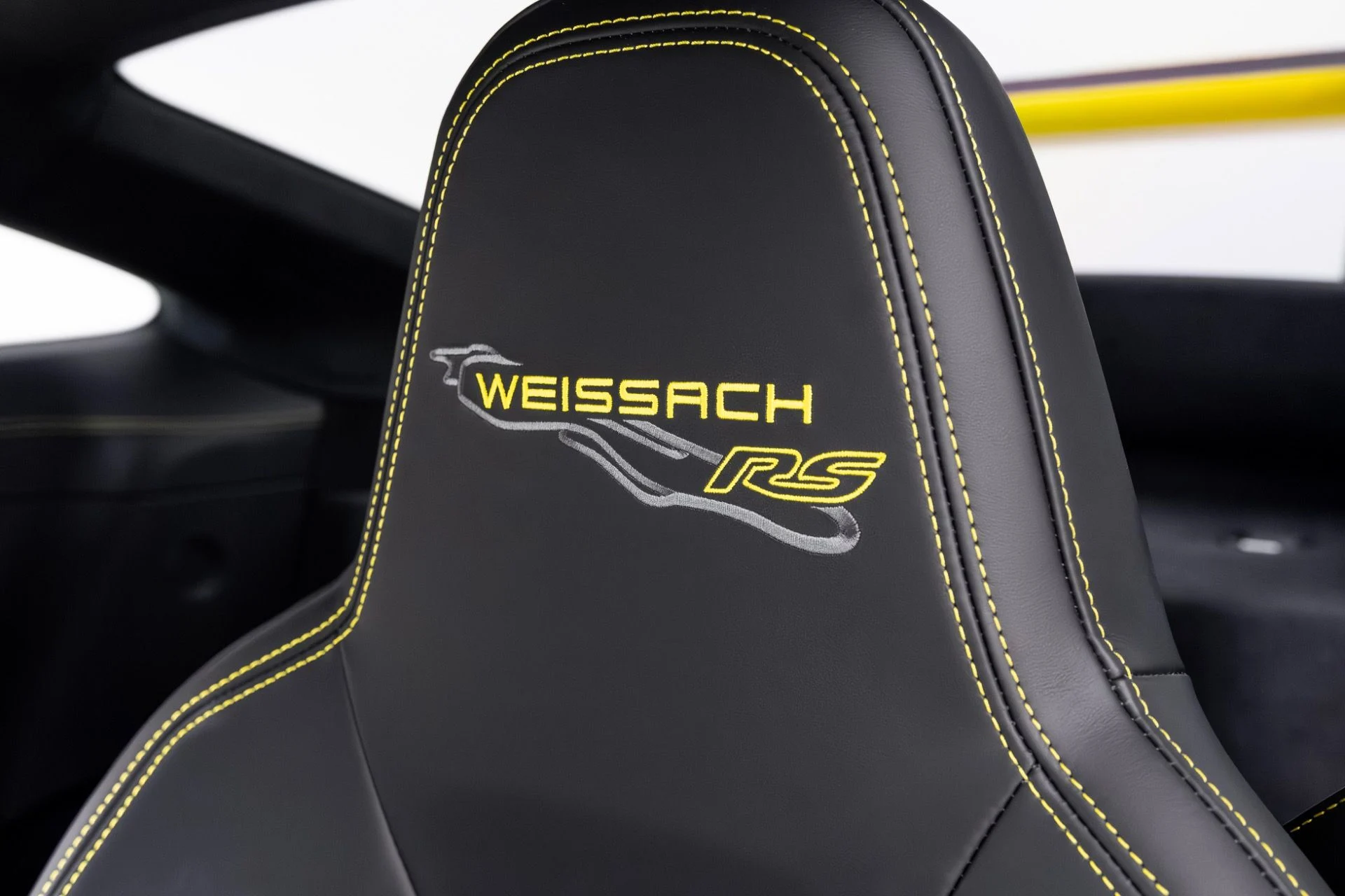 mph015_2161139046_Used_2024_Porsche_911_GT_3_RS_1770767529_1b315c046e