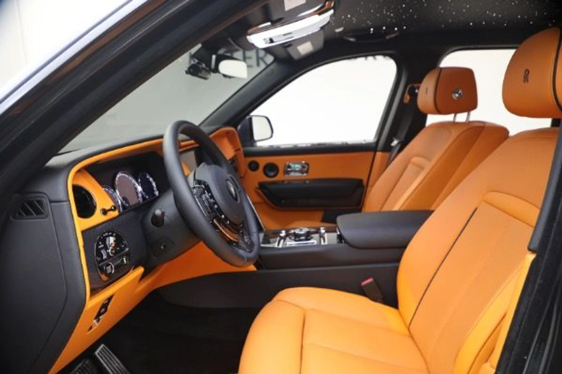 mph015_2162414161_Used_2024_Rolls_Royce_Black_Badge_Cullinan_3acae72b00