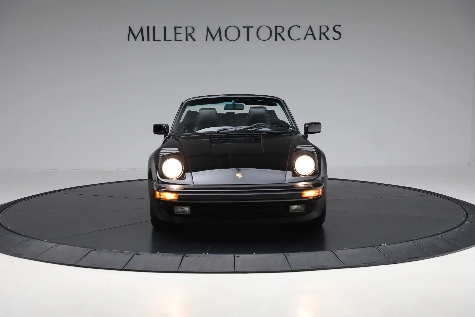 mph015_2163156835_Used_1989_Porsche_911_Carrera_Turbo_badba8c43d