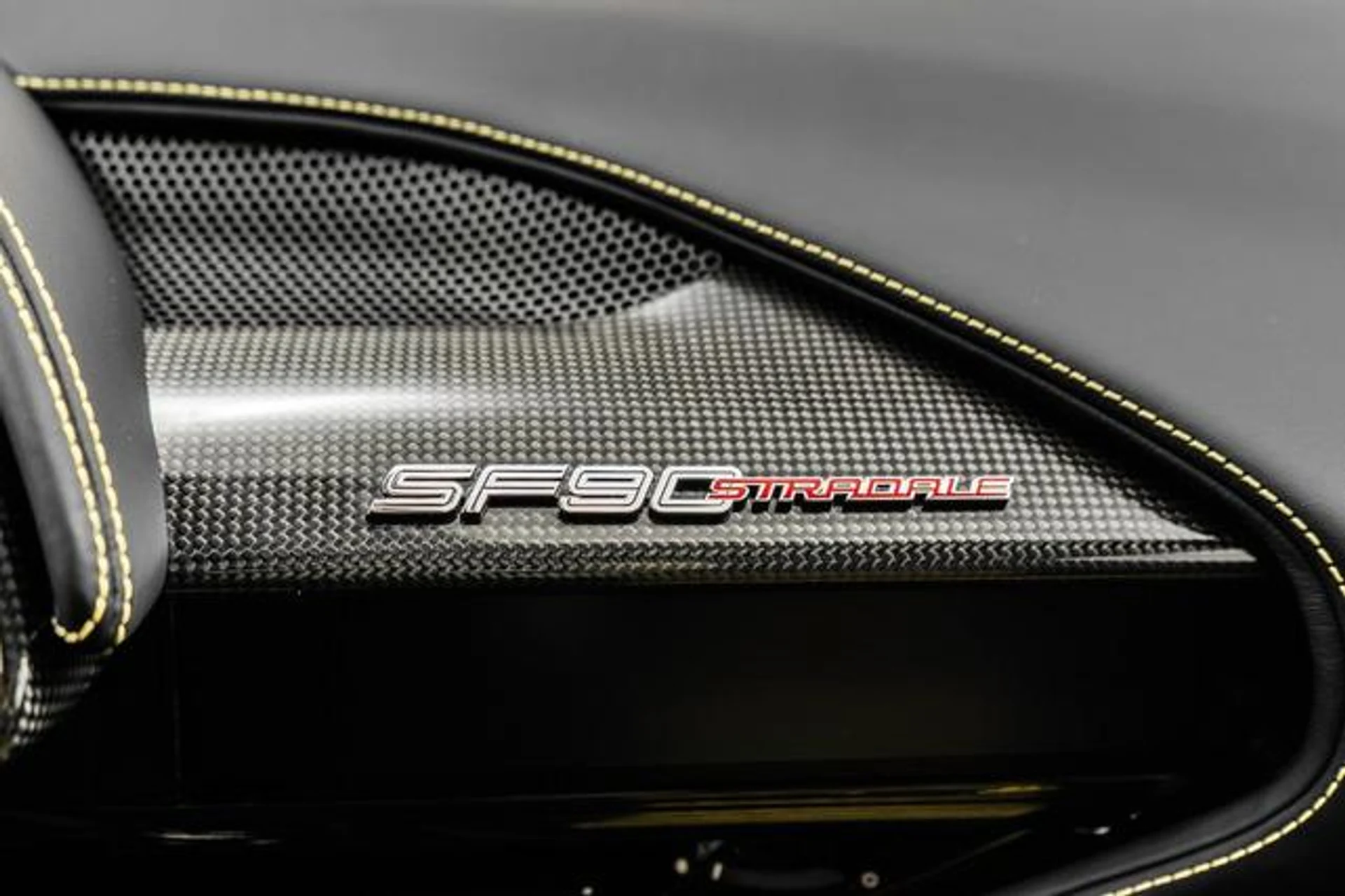 mph015_2163759216_AK_Um_V1i4_Mo_W_Lu_H6_It_Rowf5_B9_H_Ak_e1969793b4