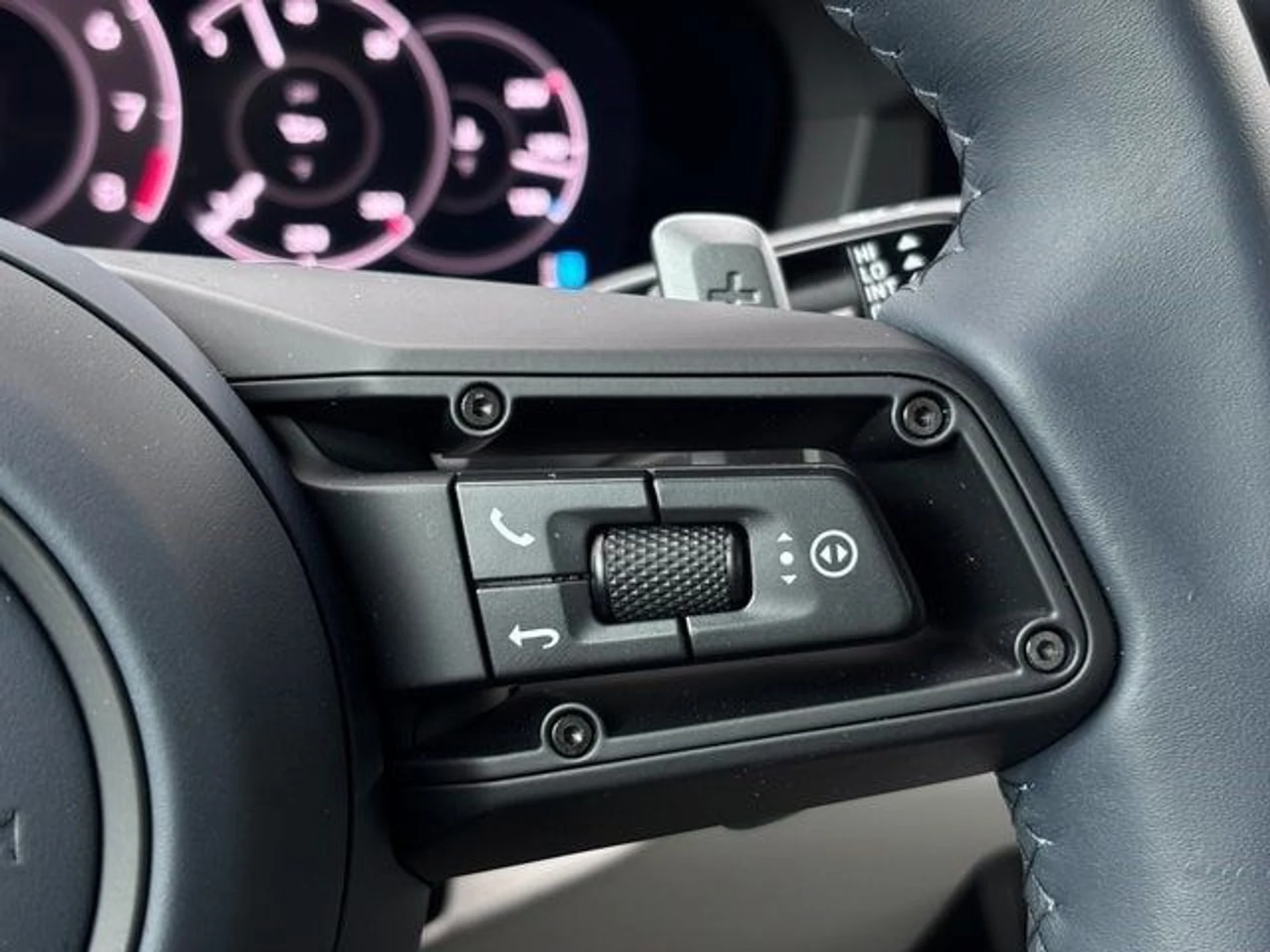 mph015_2166974727_418579b338c40da047f12881143b0fb1x_04805b03ba