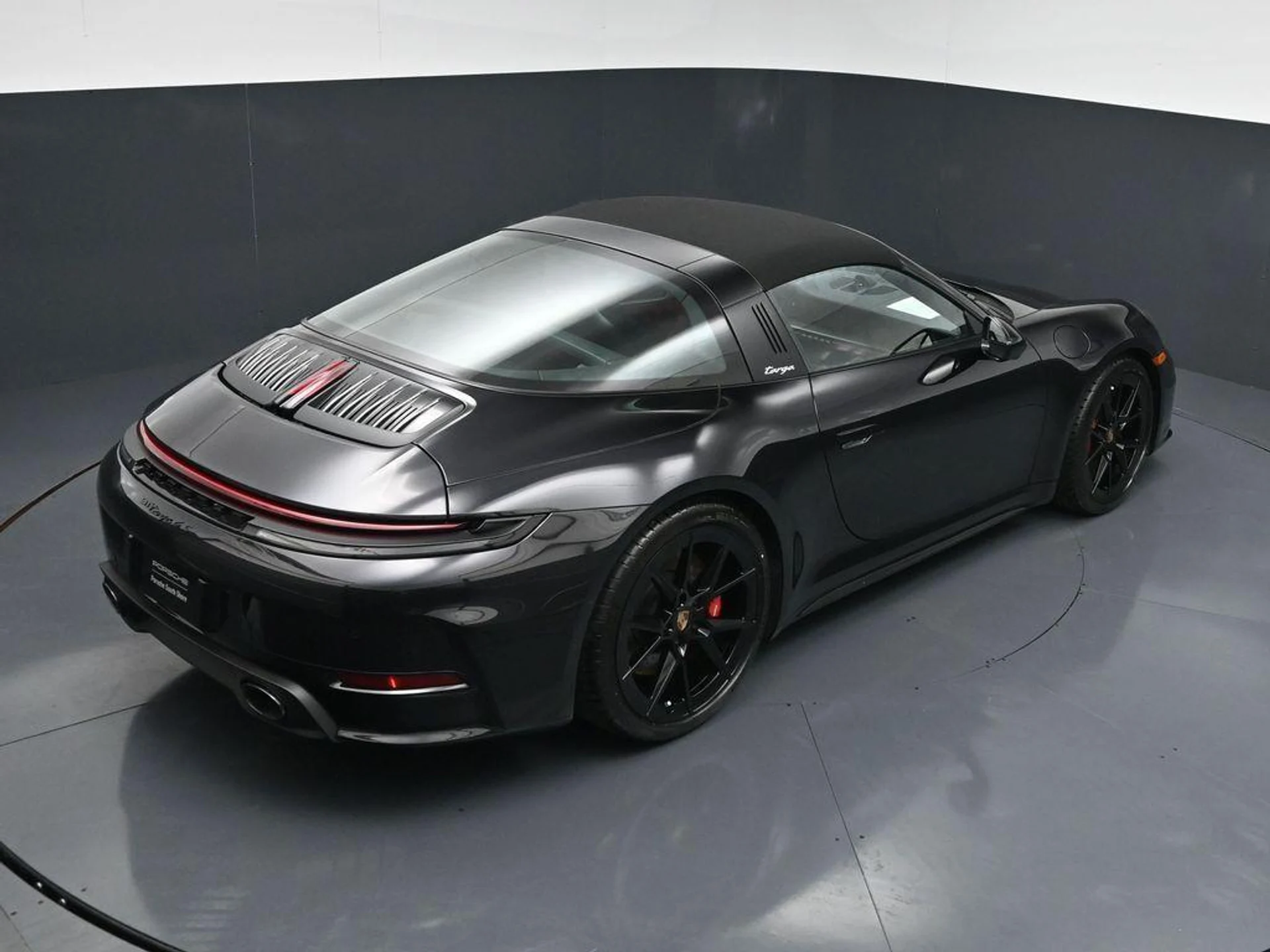 mph015_2168711698_fsy_Mew4_Z2yv_Za_Dg_Uic_Std_V6_PDI_af3b1fcf7c