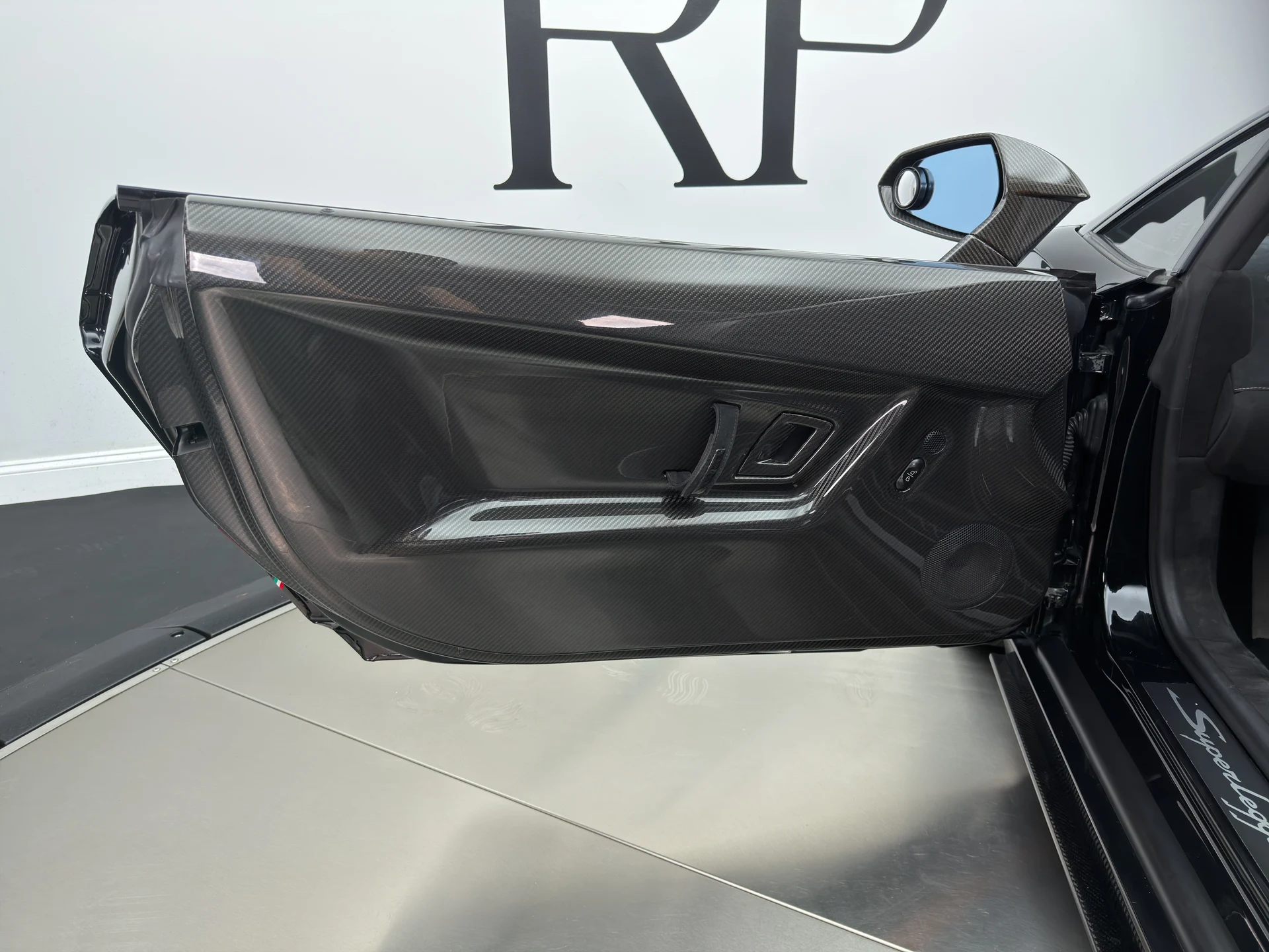 mph015_2173834454_RP_3898_interior_001_d5a8c771e8