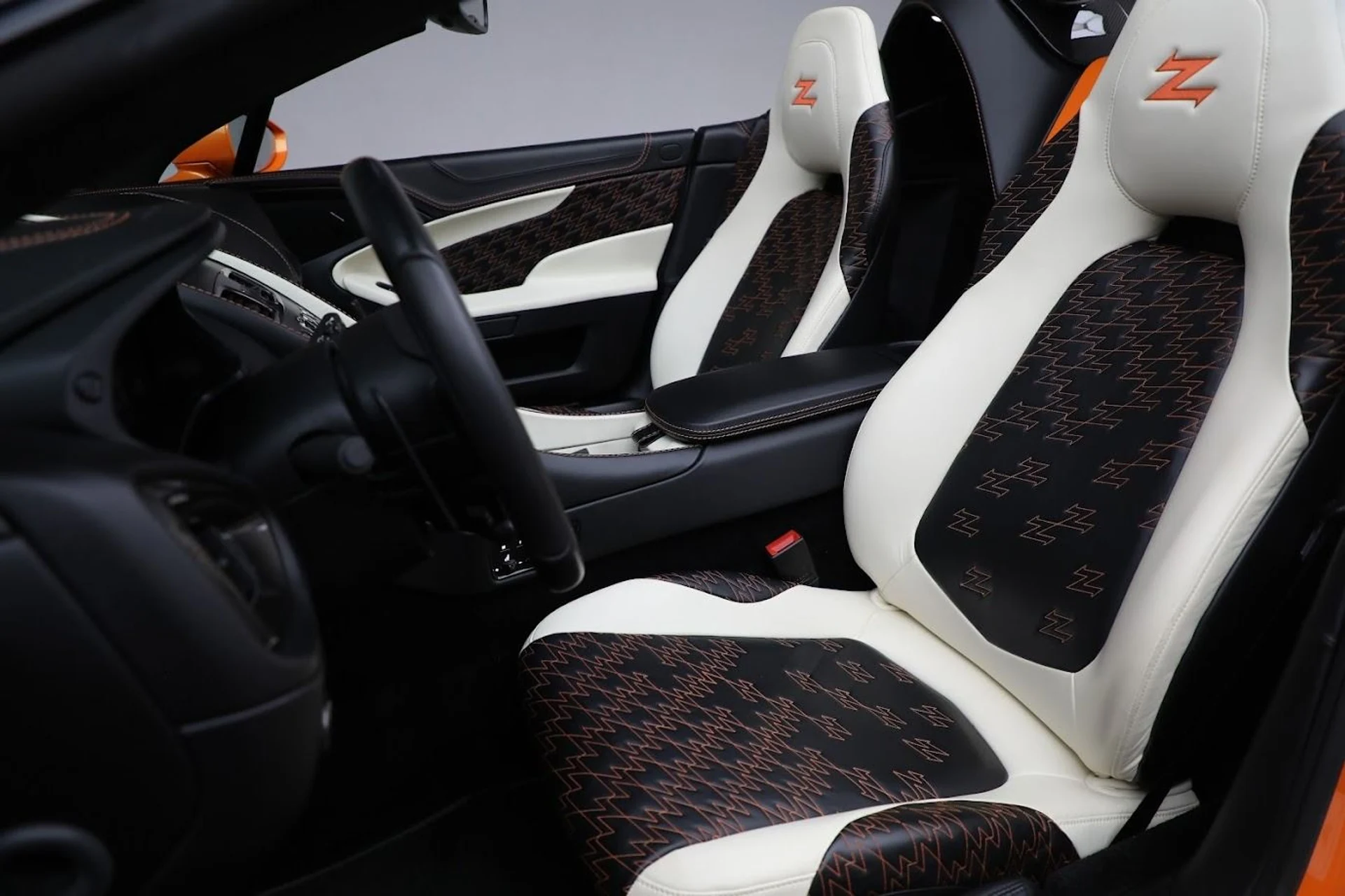 mph015_2176457679_Used_2018_Aston_Martin_Vanquish_Zagato_Speedster_b77ca1dec9