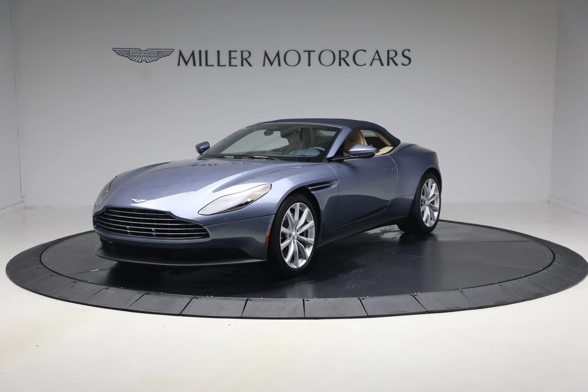 mph015_2177841248_Used_2022_Aston_Martin_DB_11_Volante_1787336402_b29d9bc3f1