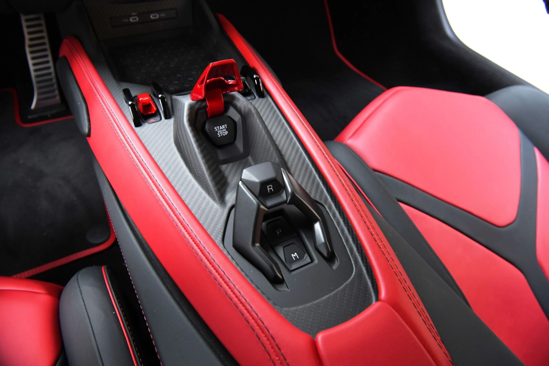 mph015_2179697275_Used_2024_Lamborghini_Revuelto_1730140446_aa4a6b0b5e