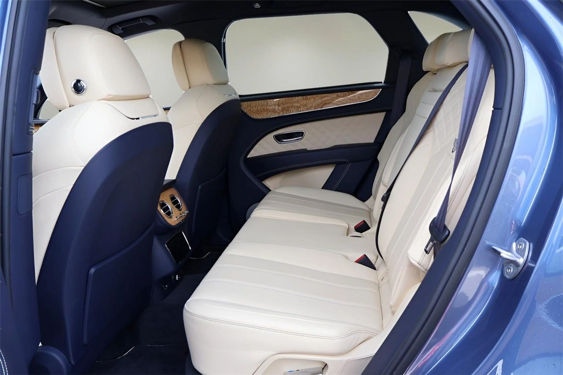 mph015_2183619847_16_fced51c0c3