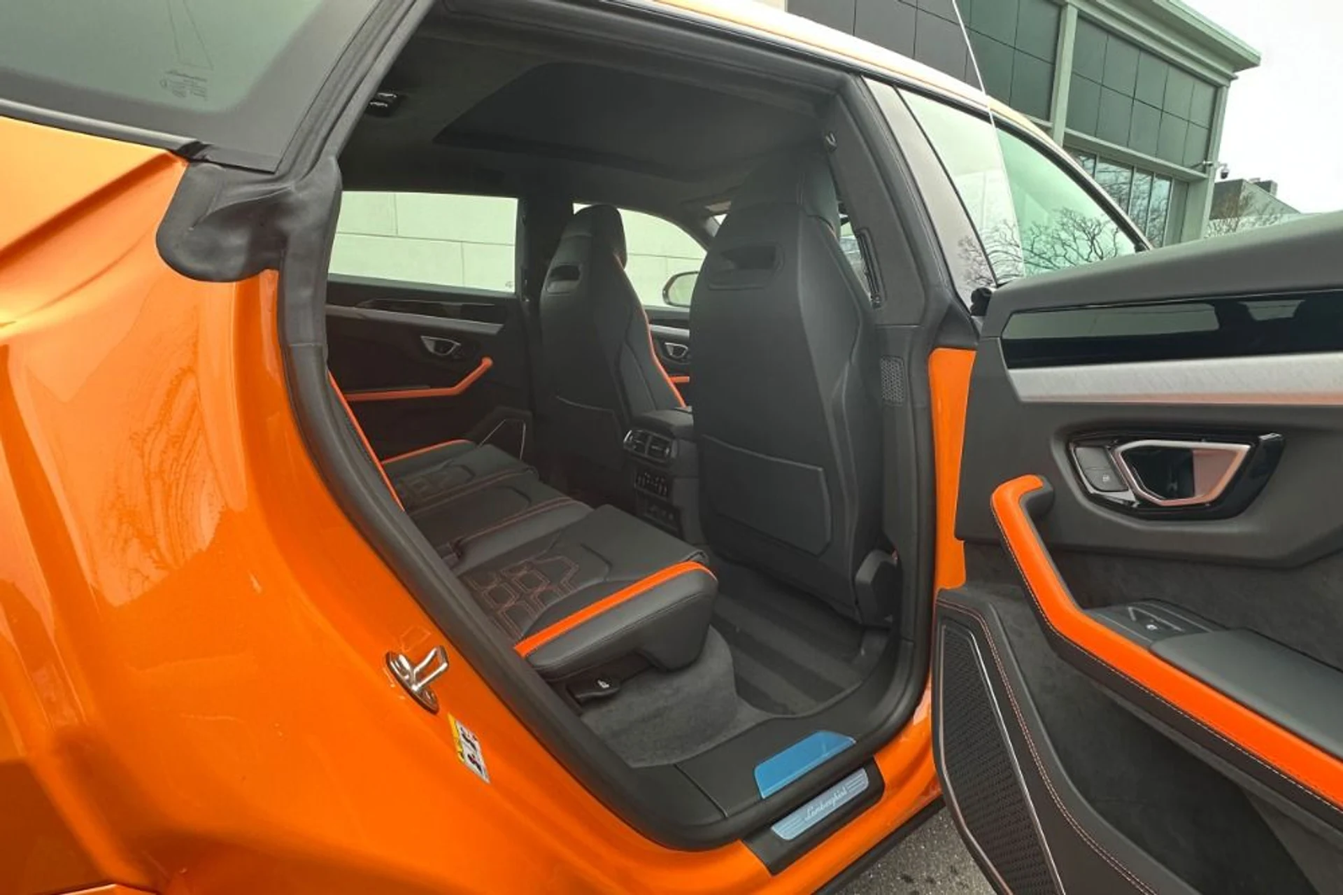 mph015_2186401126_New_2026_Lamborghini_Urus_SE_1776108765_12cf48e5d3