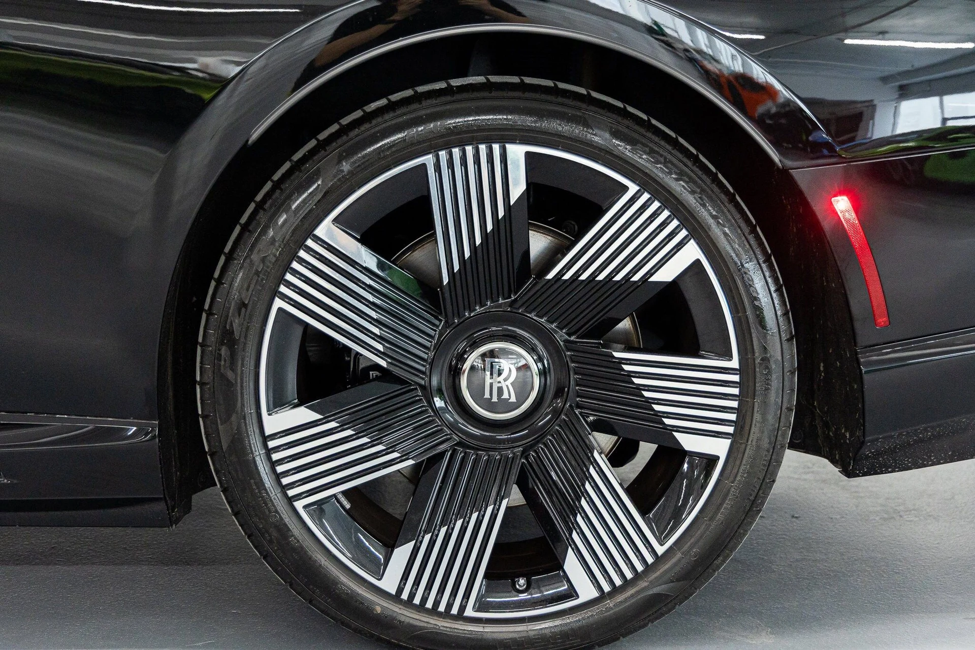 mph015_2187397485_102c20cd91d2b3e192db7ff5e97f4b83x_652aba4d39