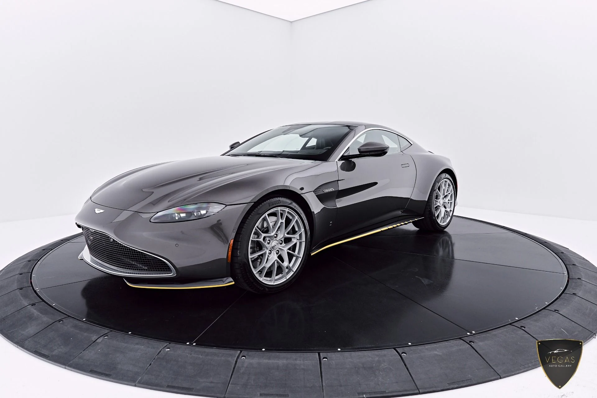 mph015_2189109289_Used_2021_Aston_Martin_Vantage_Base_1785210169_fa2326d4ac