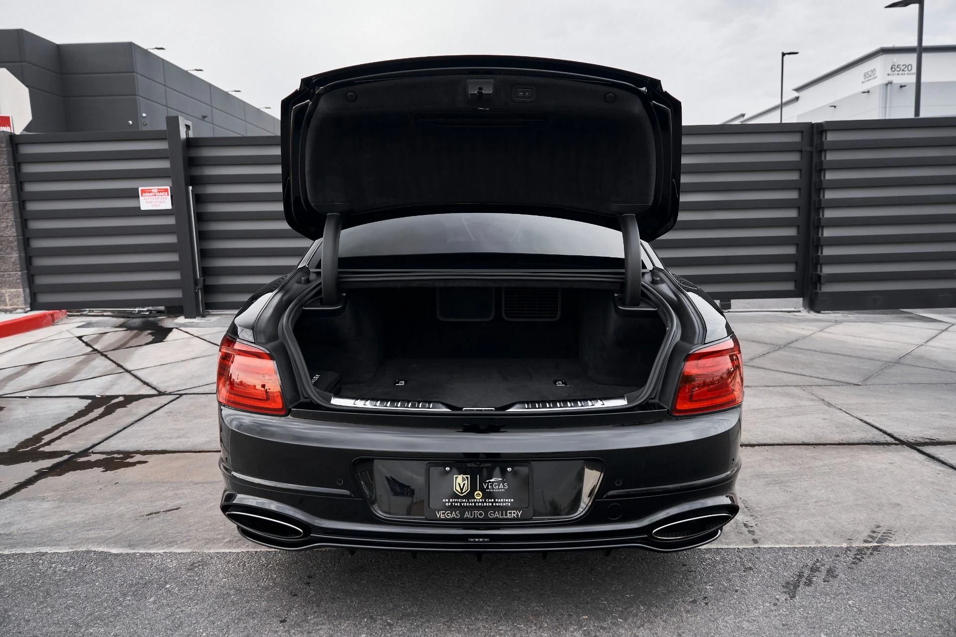 mph015_2189144796_Used_2025_Bentley_Flying_Spur_Speed_1769137036_3e485a37d9