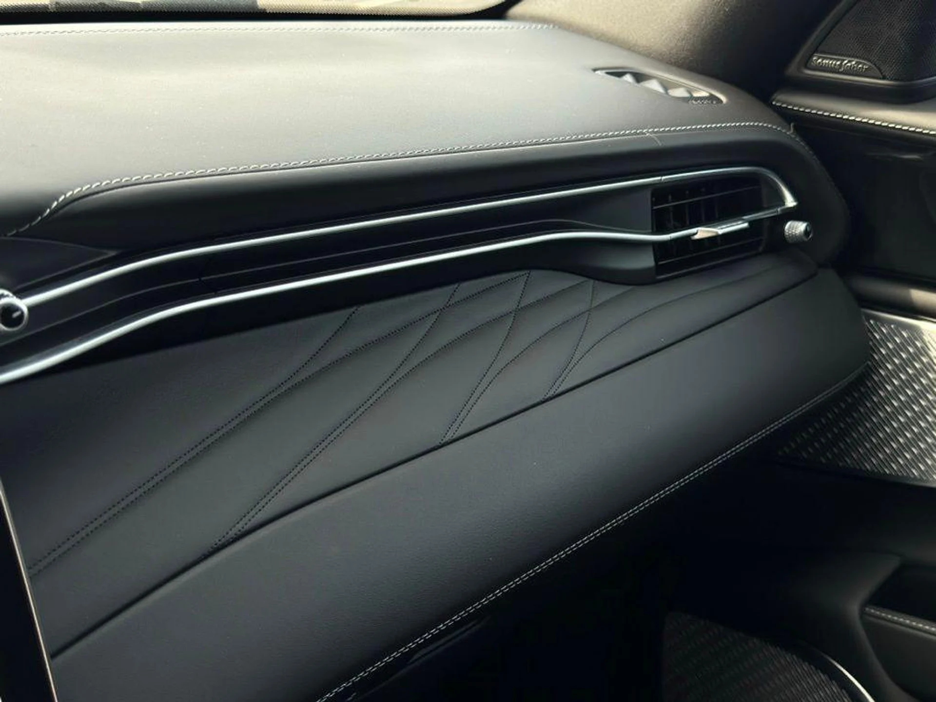 mph015_2199303451_b6v_K3_XH_Kkro3e4n_C_Vg_O3ta7z_F0_45641adf23