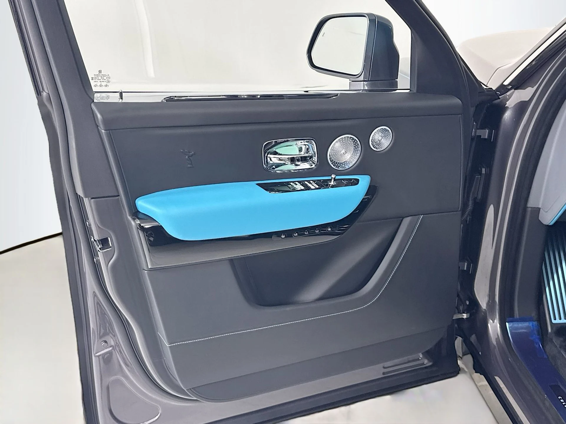 mph015_2199919649_822210ab9c61c0c026373ad8e9934d10x_0193121f25