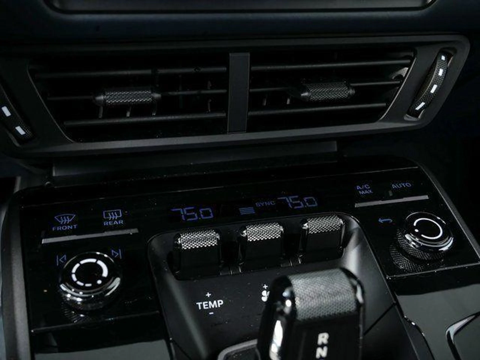 mph015_2206183615_O4vz_Lp_U54at_BV_Seu7e_YK_4o_J42o_Y_c6f084634d