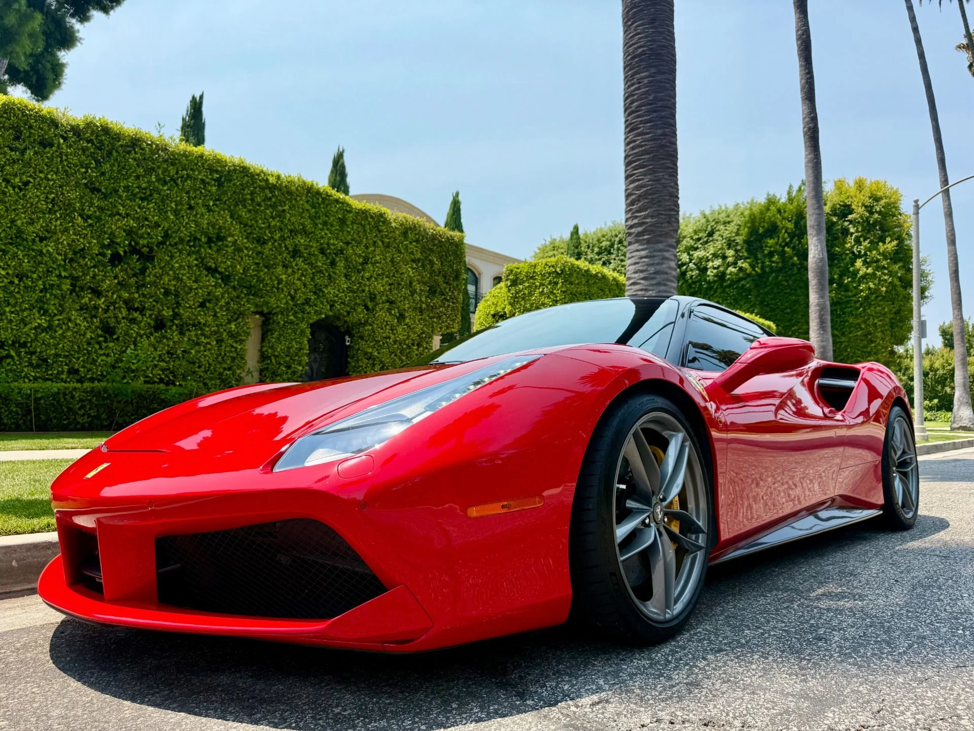 mph015_2215379680_Used_2016_Ferrari_488_GTB_1757699344_9c44190832