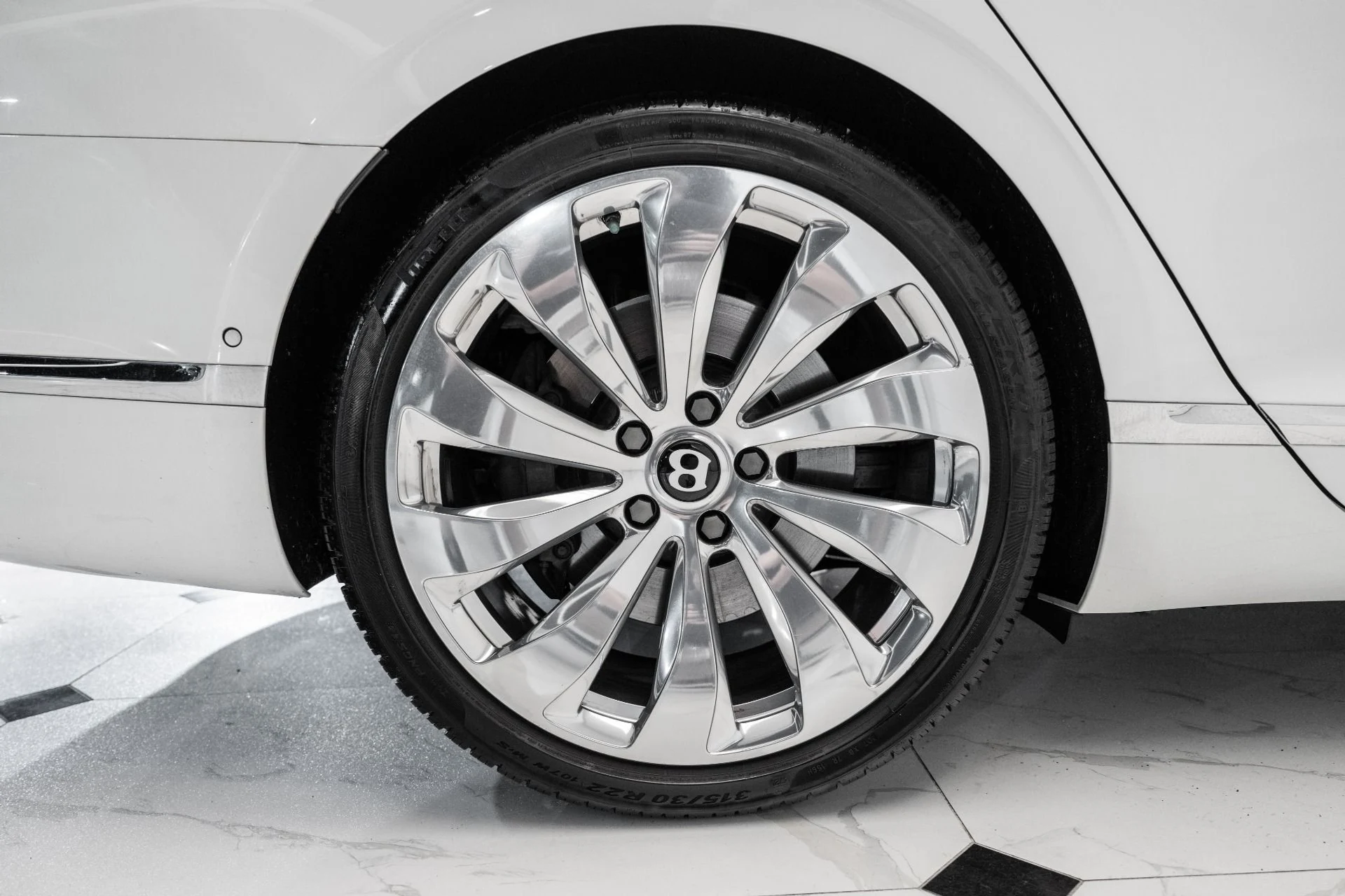 mph015_2216114690_Used_2021_Bentley_Flying_Spur_V8_1752848814_396ff78945